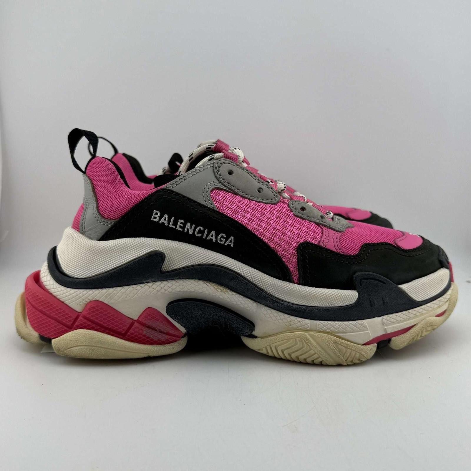 Balenciaga Balenciaga Triple S Pink Sneakers 36 Used with Box Size US 6 / EU 39 - 4 Thumbnail