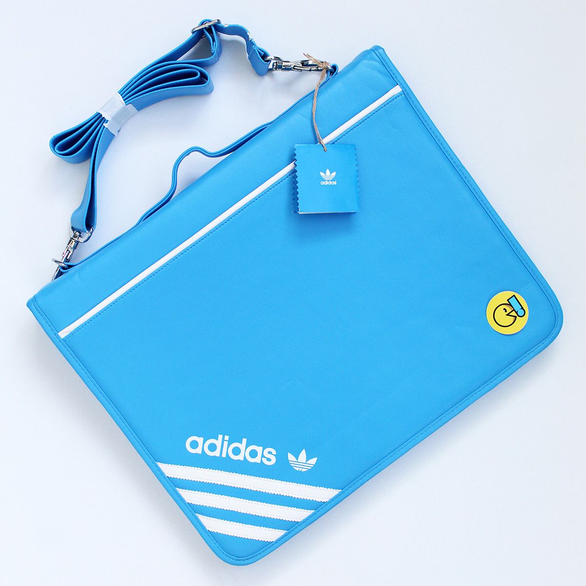 Y2K 2000s adidas Originals Heritage folder bag collectible