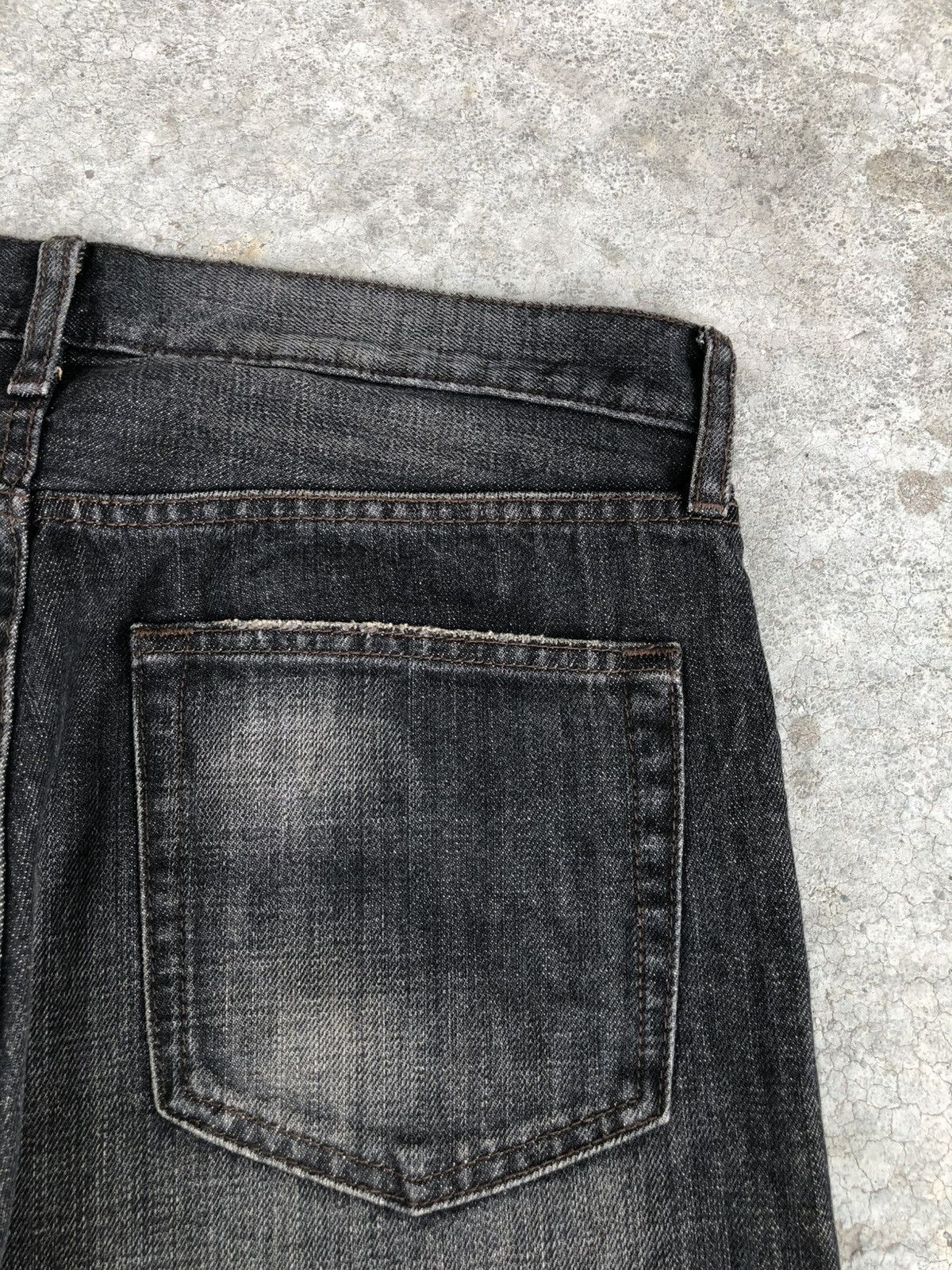 If Six Was Nine Mudwash Uniqlo Distressed Jeans Size US 32 / EU 48 - 17 Thumbnail