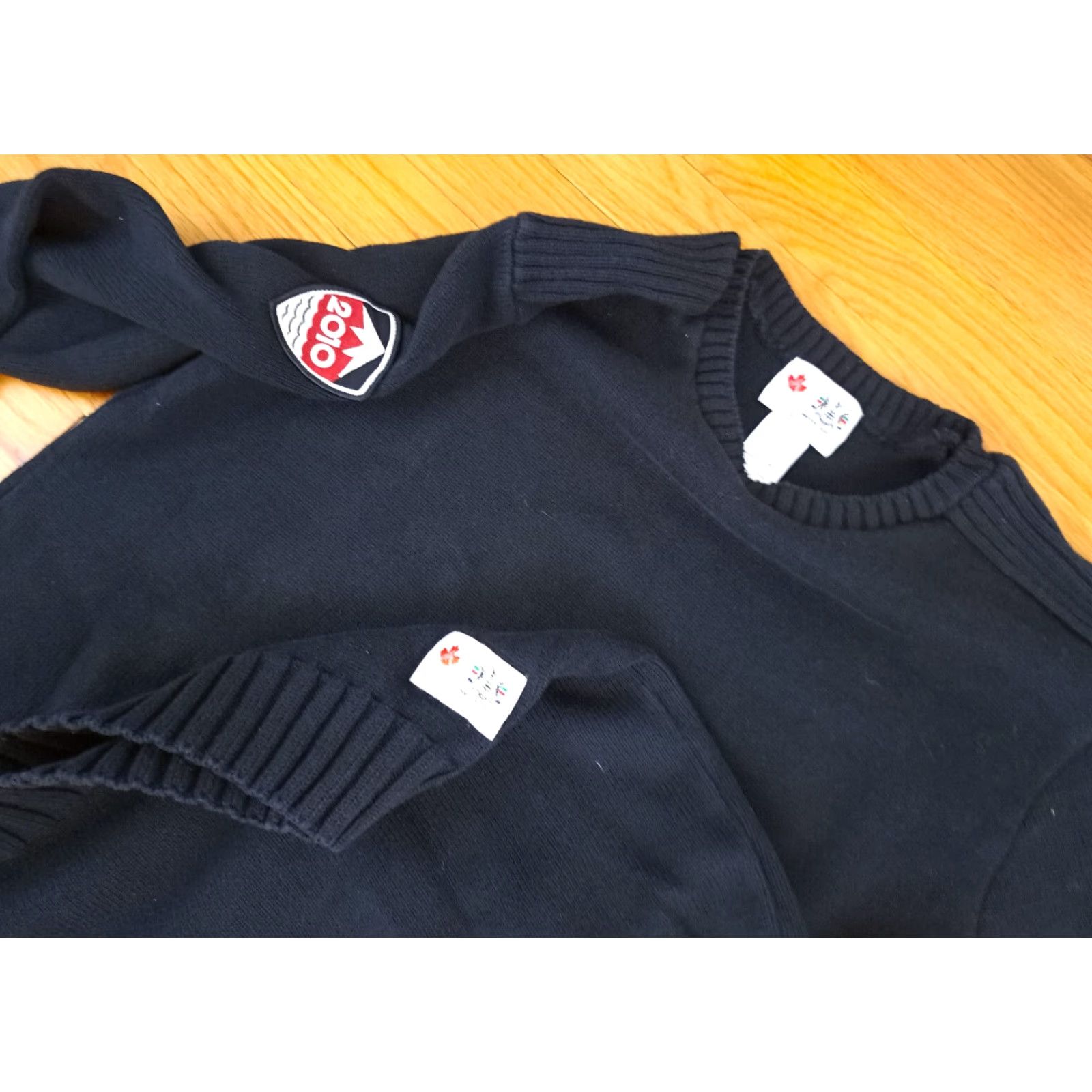 Hudson Hudson Bay Co. Sweatshirt Pullover Black 100% Cotton Fleece Long Sleeve Unisex Adults M Olympics 2010 Vancouver Embroidered Patches Vintage: No Size US M / EU 48-50 / 2 - 2 Thumbnail