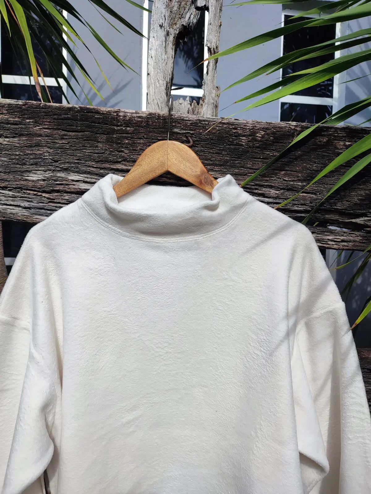 Uniqlo × White Mountaineering UNIQLO x White Mountaineering Fleece Pullover – Off-White Size US L / EU 52-54 / 3 - 2 Thumbnail