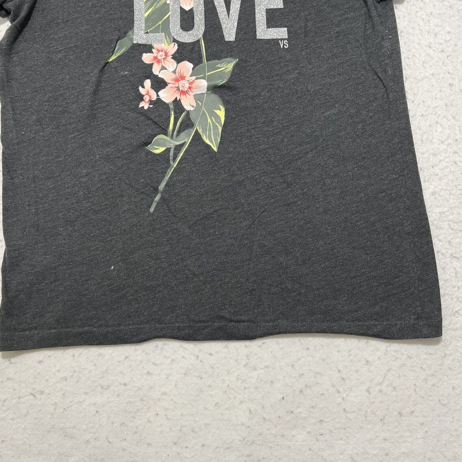 Victoria's Secret Victoria's Secret Graphic T Shirt Love Glitter Flower Size S / US 4 / IT 40 - 5 Thumbnail