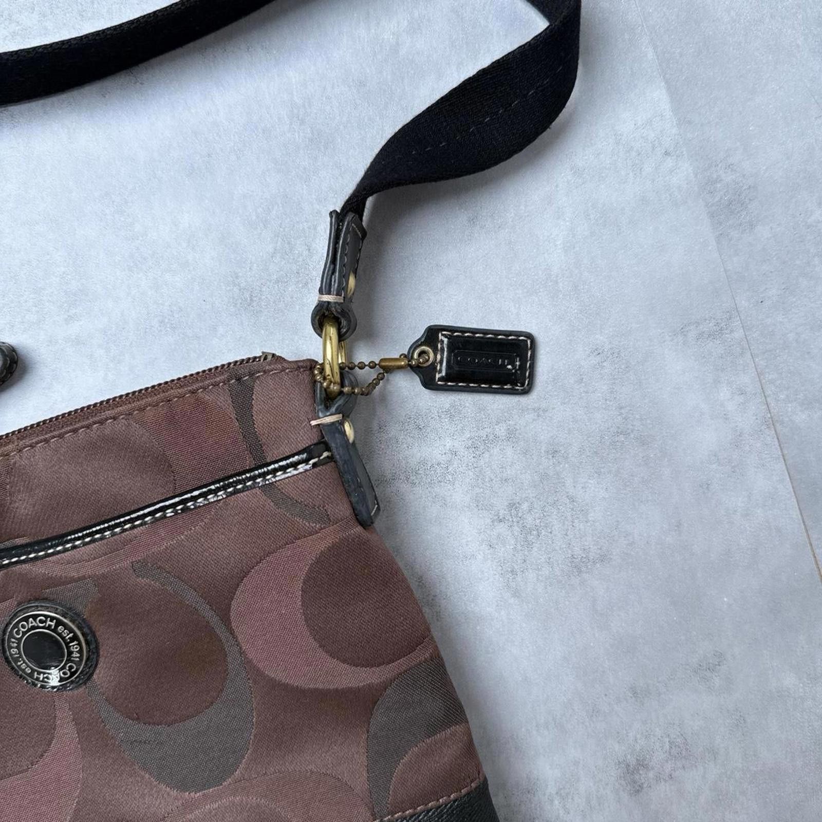 Coach Y2K Coach Brown Crossbody Shoulder Bag Size ONE SIZE - 4 Thumbnail