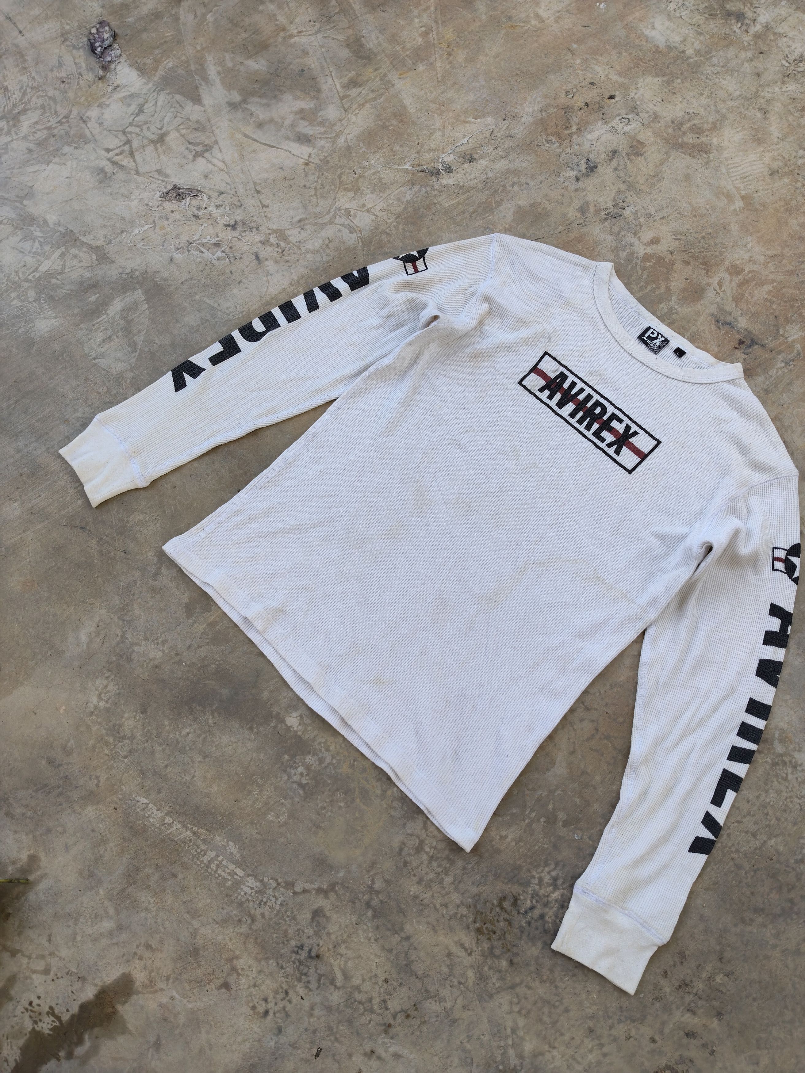 Avirex vintage white Avirex military box logo Size US L / EU 52-54 / 3 - 2 Thumbnail