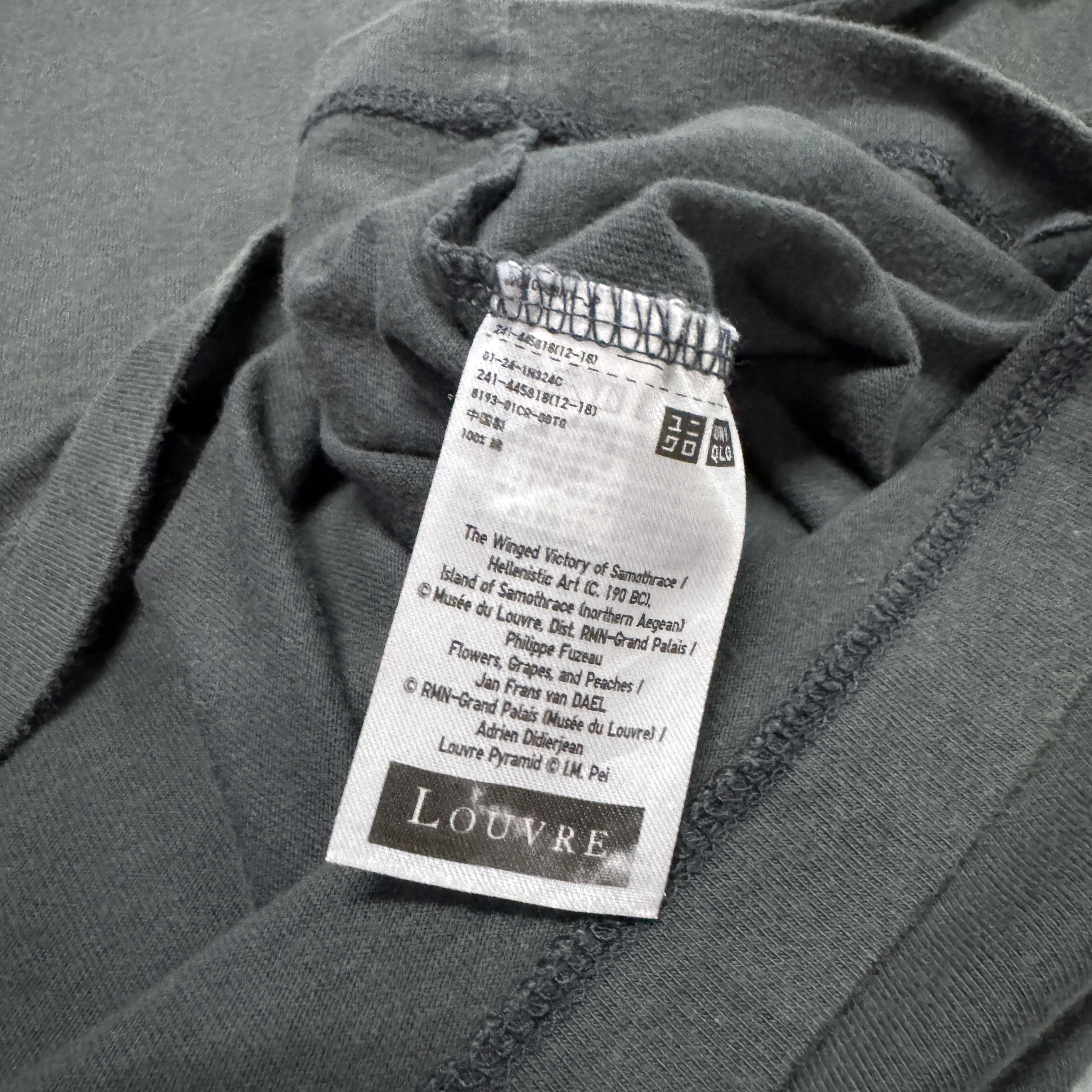 Uniqlo Uniqlo Musée du Louvre "Winged Victory Of Samothrace" Tshirt Size US L / EU 52-54 / 3 - 7 Thumbnail