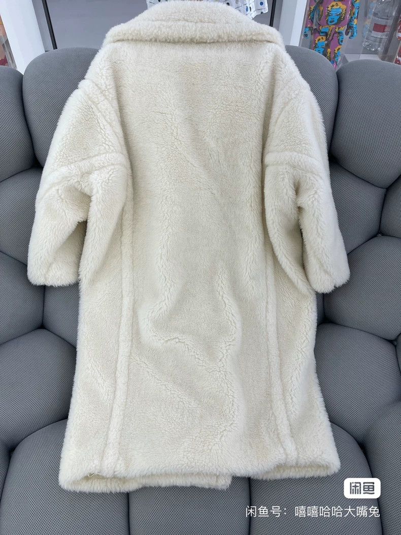Max Mara Max Mara Main line big teddy super beautiful white Size XS / US 0-2 / IT 36-38 - 2 Thumbnail