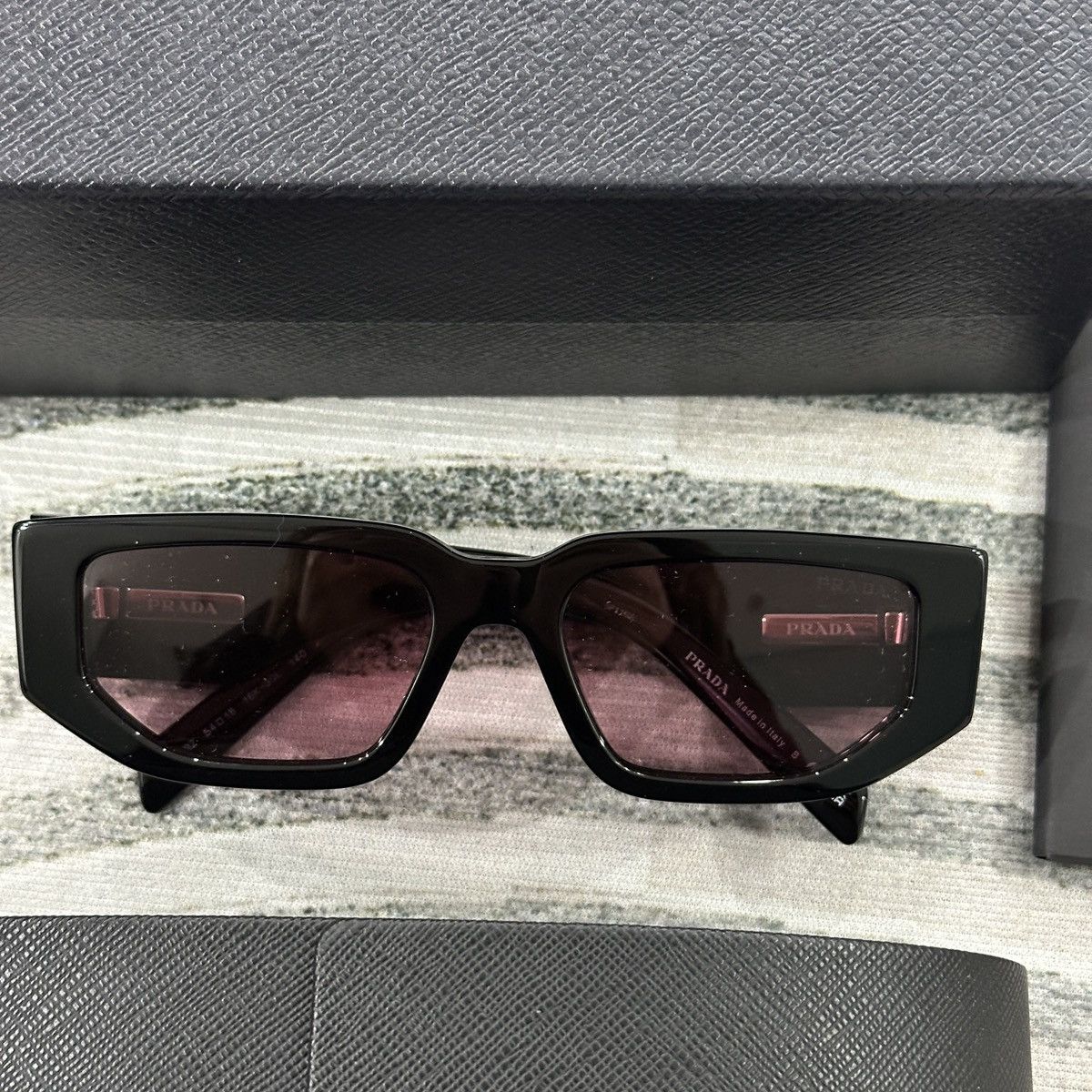 Prada PRADA 0PR 09ZS 16K30L SUNGLASSES Size ONE SIZE - 3 Thumbnail