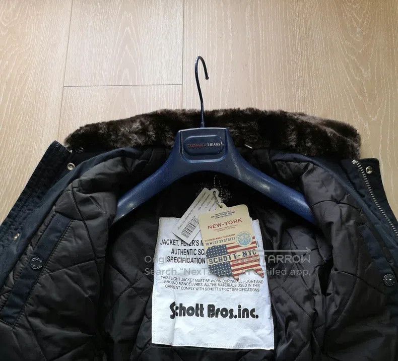 Other Men's cropped jacket with a padded fur collar Size US L / EU 52-54 / 3 - 7 Thumbnail