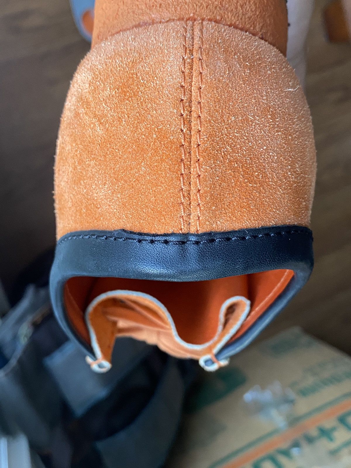 Clarks Clarks OG Wallabees Orange Vintage low-top Size US 9.5 / EU 42-43 - 8 Thumbnail