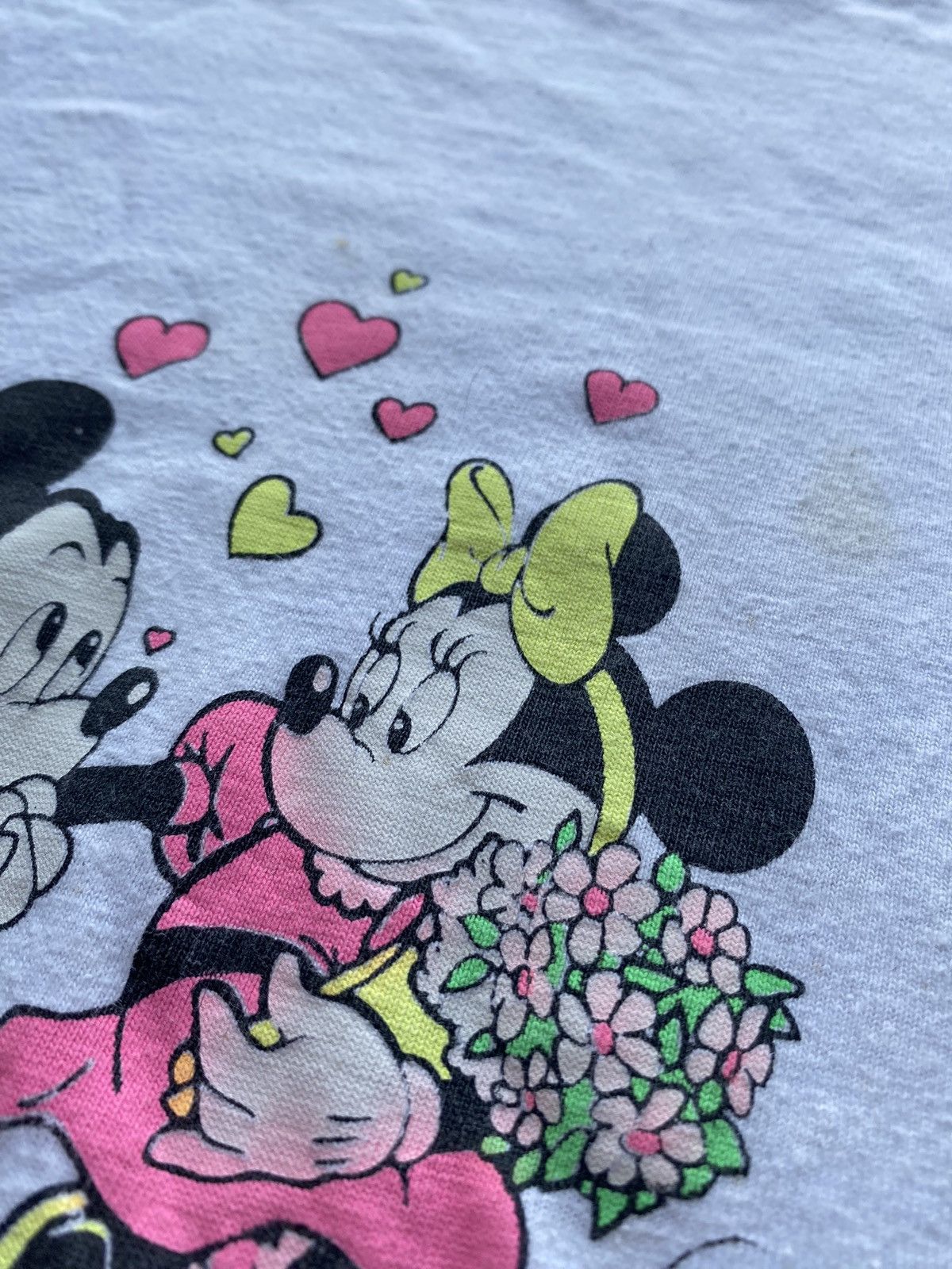 Other 🔥Vntg Disney Mickey and Minnie mouse love tee Size US M / EU 48-50 / 2 - 3 Thumbnail