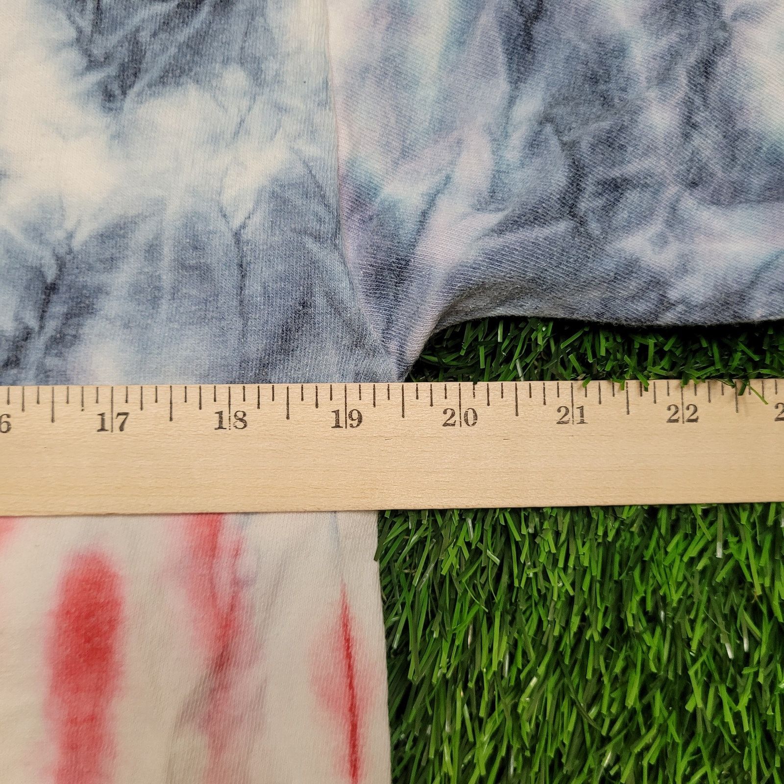 Disney VTG 90s Disney T-Shirt Men S / Women M Tie Dye American Flag Size US S / EU 44-46 / 1 - 8 Thumbnail