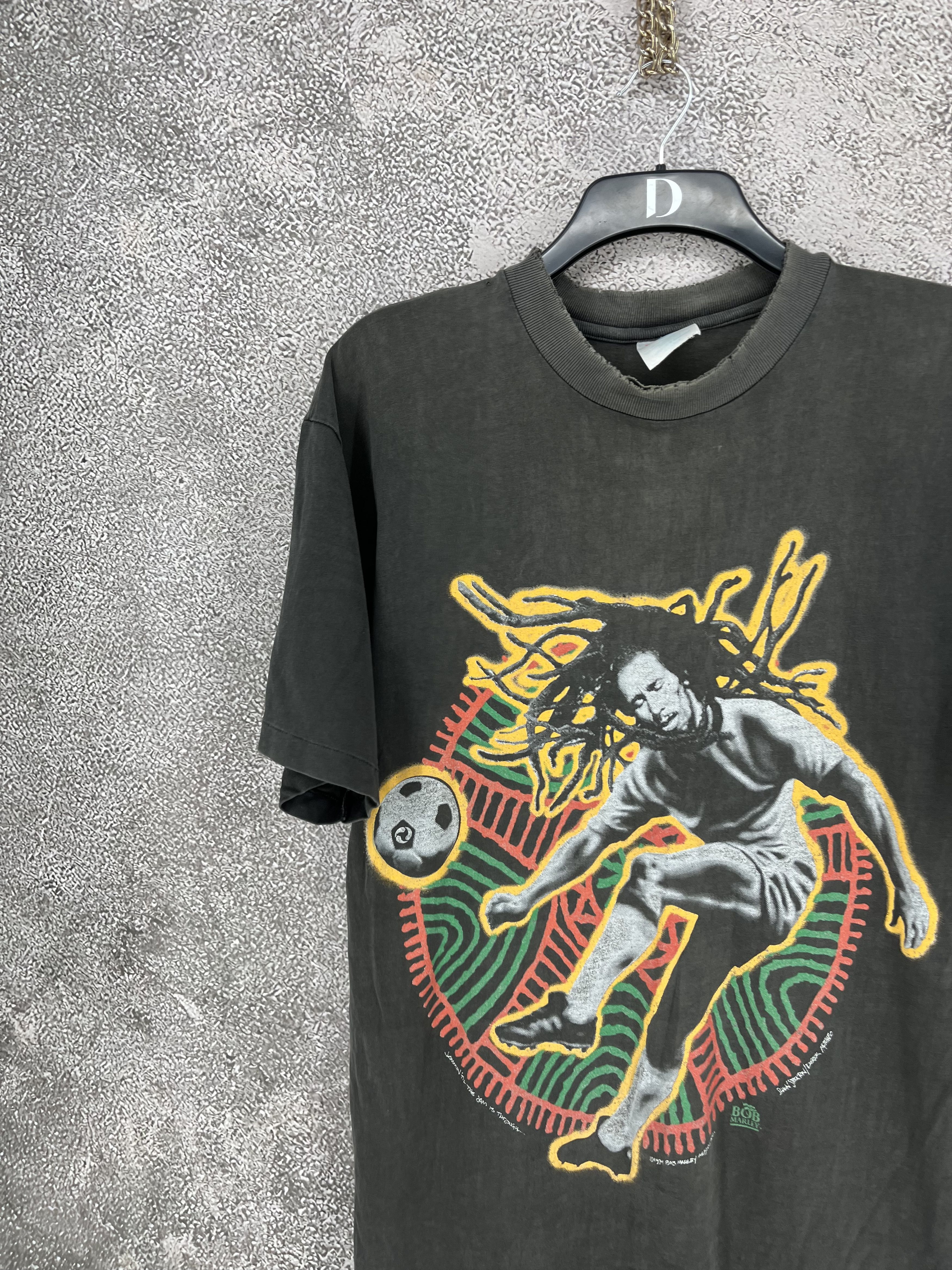 Band Tees VTG 90'S RARE BOB MARLEY SOCCER FOOTBALL T SHIRT MEN'S Size US S / EU 44-46 / 1 - 4 Thumbnail