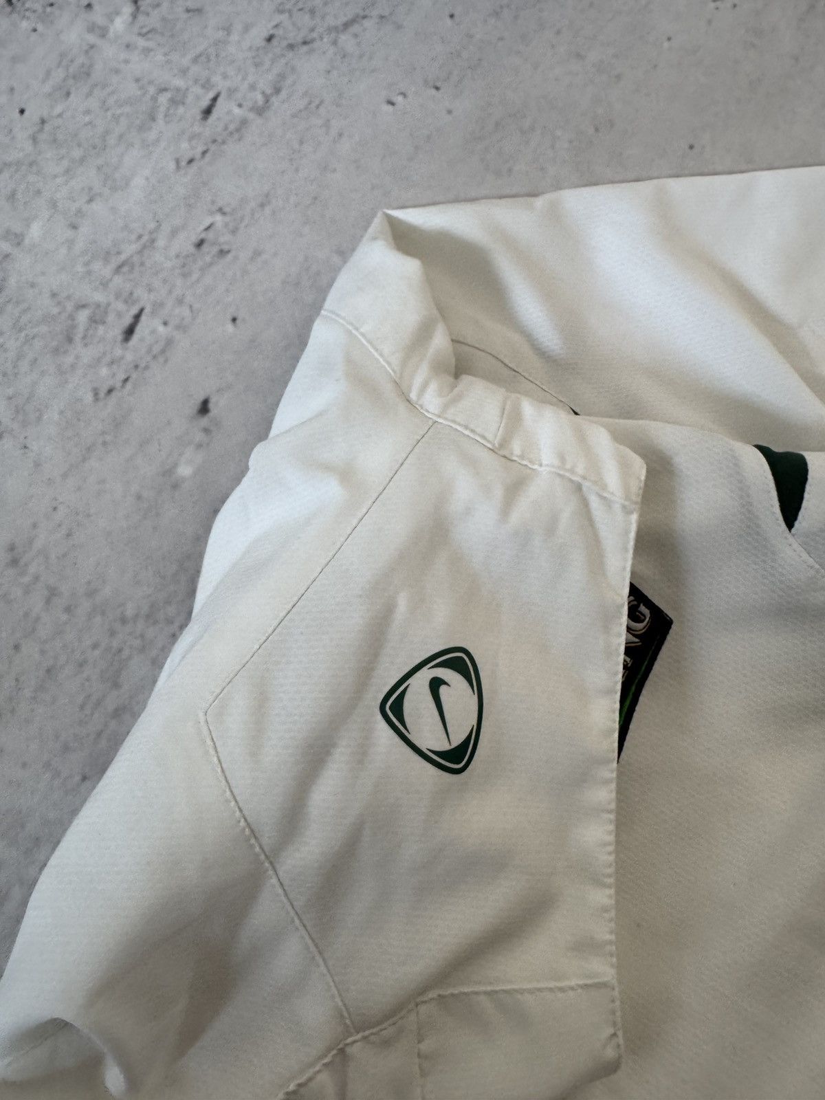 Nike × Vintage NIKE CELTIC VINTAGE BASIC LOGO OVERSIZE BAGGY LIGHT JACKET Size US M / EU 48-50 / 2 - 10 Thumbnail