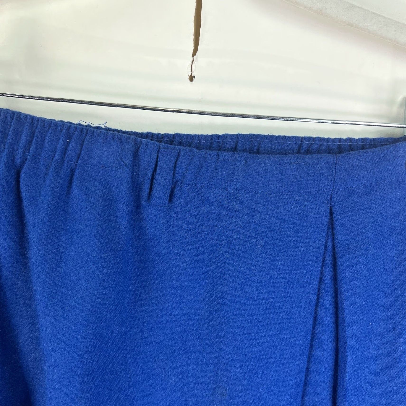 Vintage VINTAGE Valarie Wool Blend Pleated Straight Line Skirt Women's SZ 34 38" Blue Red Knee Length 80s Vintage Style Pencil/Skirt Women Menus? Size 25" / US 0 / IT 36 - 3 Thumbnail