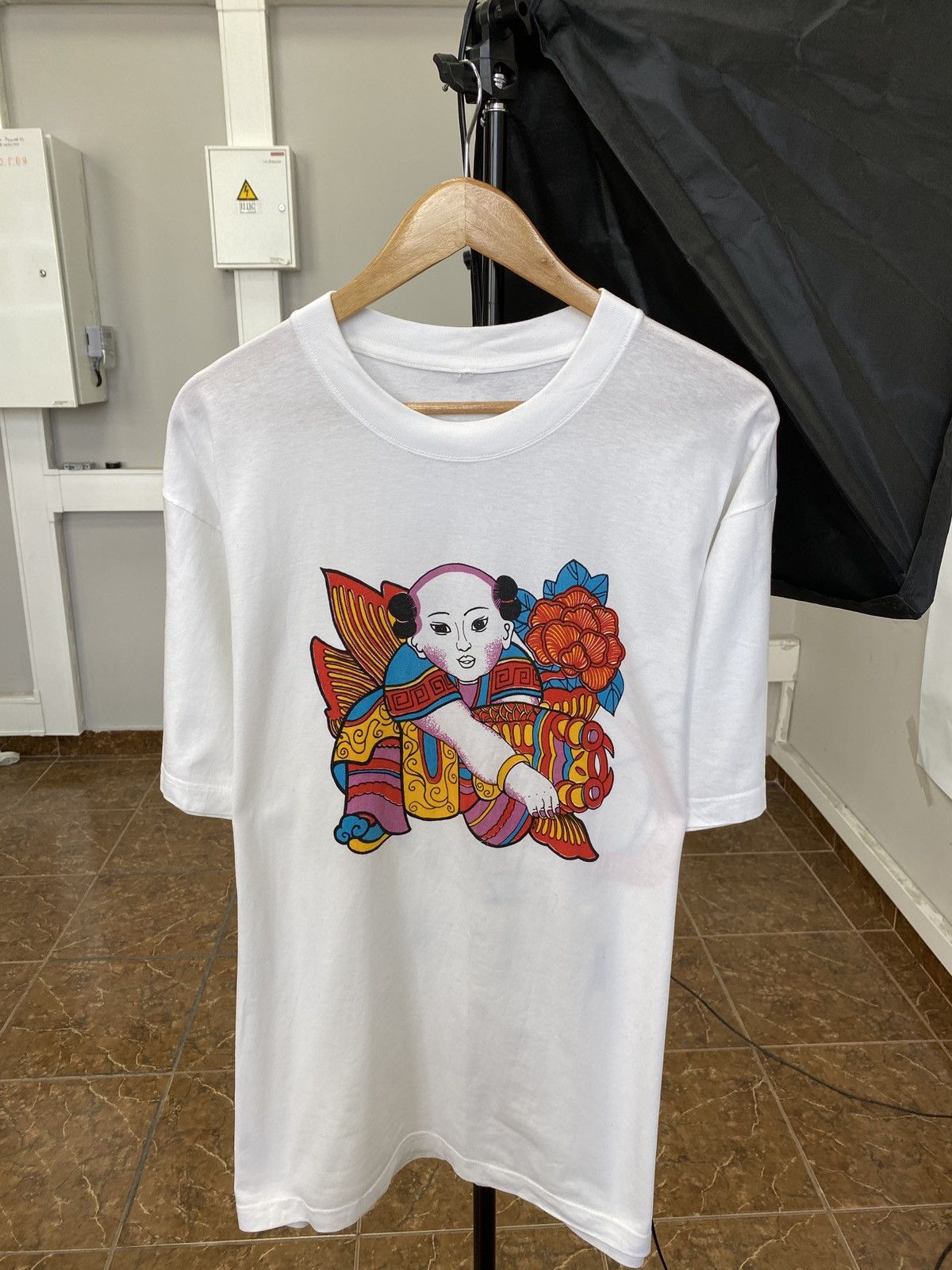 Japanese Brand 🇯🇵☯️ Vintage 90s Yin Yang Japan Style T-Shirt Rare Retro Hype Size US XL / EU 56 / 4 - 1 Thumbnail