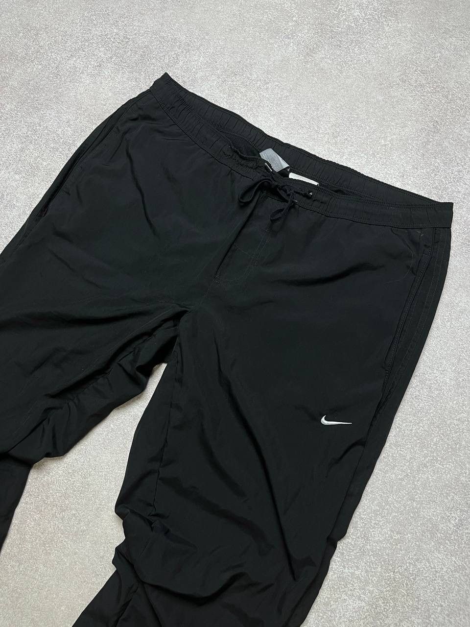 Nike × Vintage Vintage Nike Swoosh Baggy Trackpants XL Size US 36 / EU 52 - 2 Thumbnail