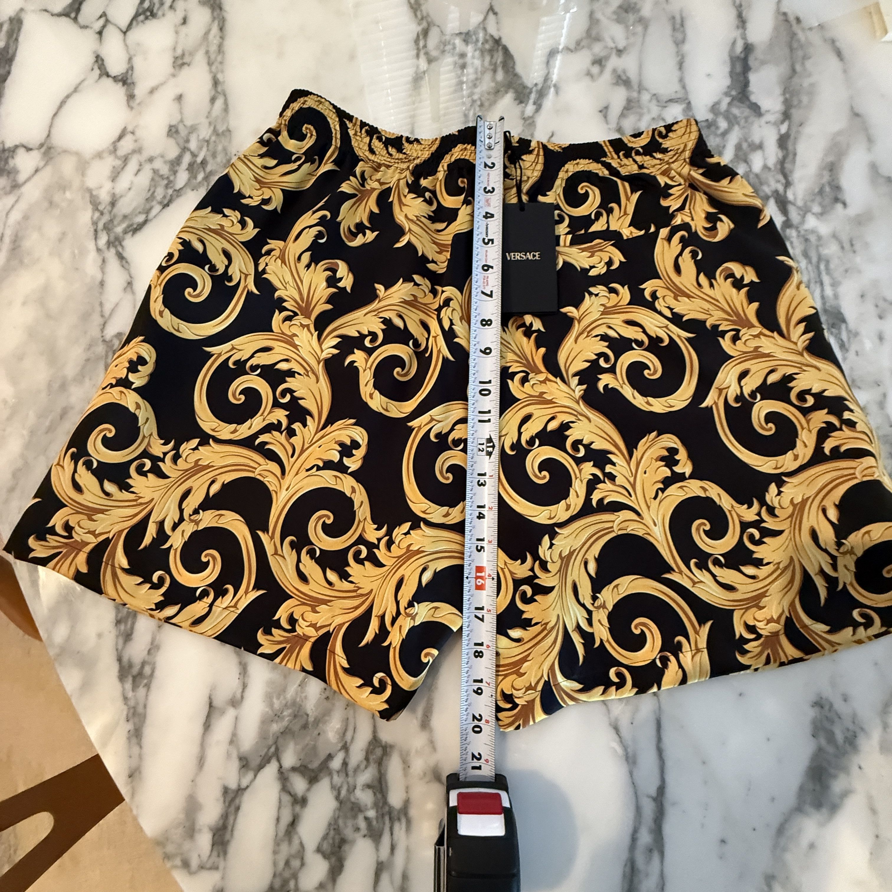 Versace Versace Men's Baroque Shorts Black Gold Print Shorts IT 52 Size US 32 / EU 48 - 9 Thumbnail