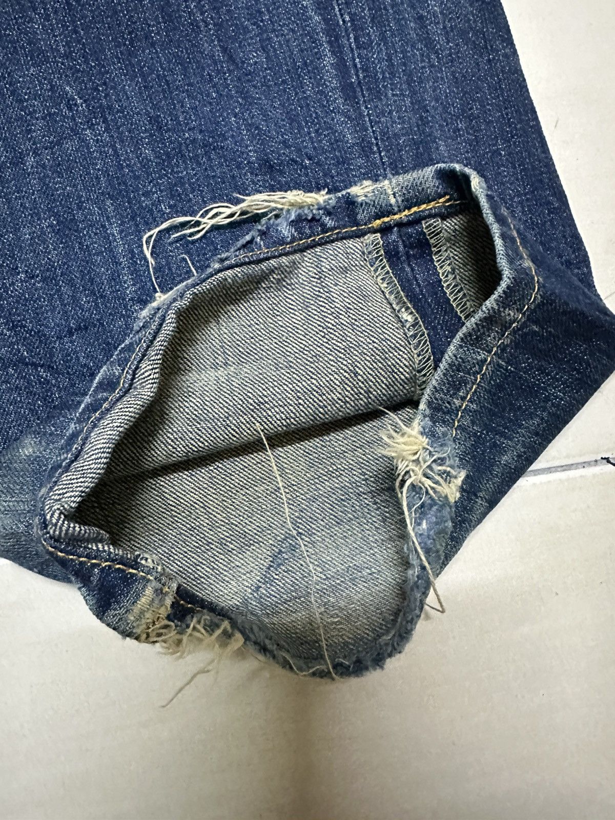 Levi's Vintage Clothing Vtg 201 LVC Levis distressed denim Size US 32 / EU 48 - 9 Thumbnail