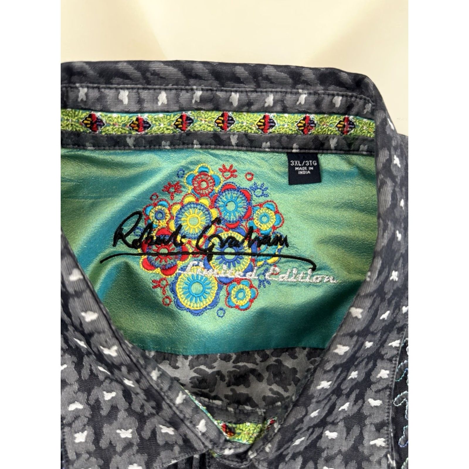 Robert Graham Robert Graham Limited Edition 3XL Embroidered Front Shirt Men Button-Up Long Sleeve Gray / Blue / Green / White 90s or 00s? JG - 435/610 Size US XXL / EU 58 / 5 - 6 Thumbnail