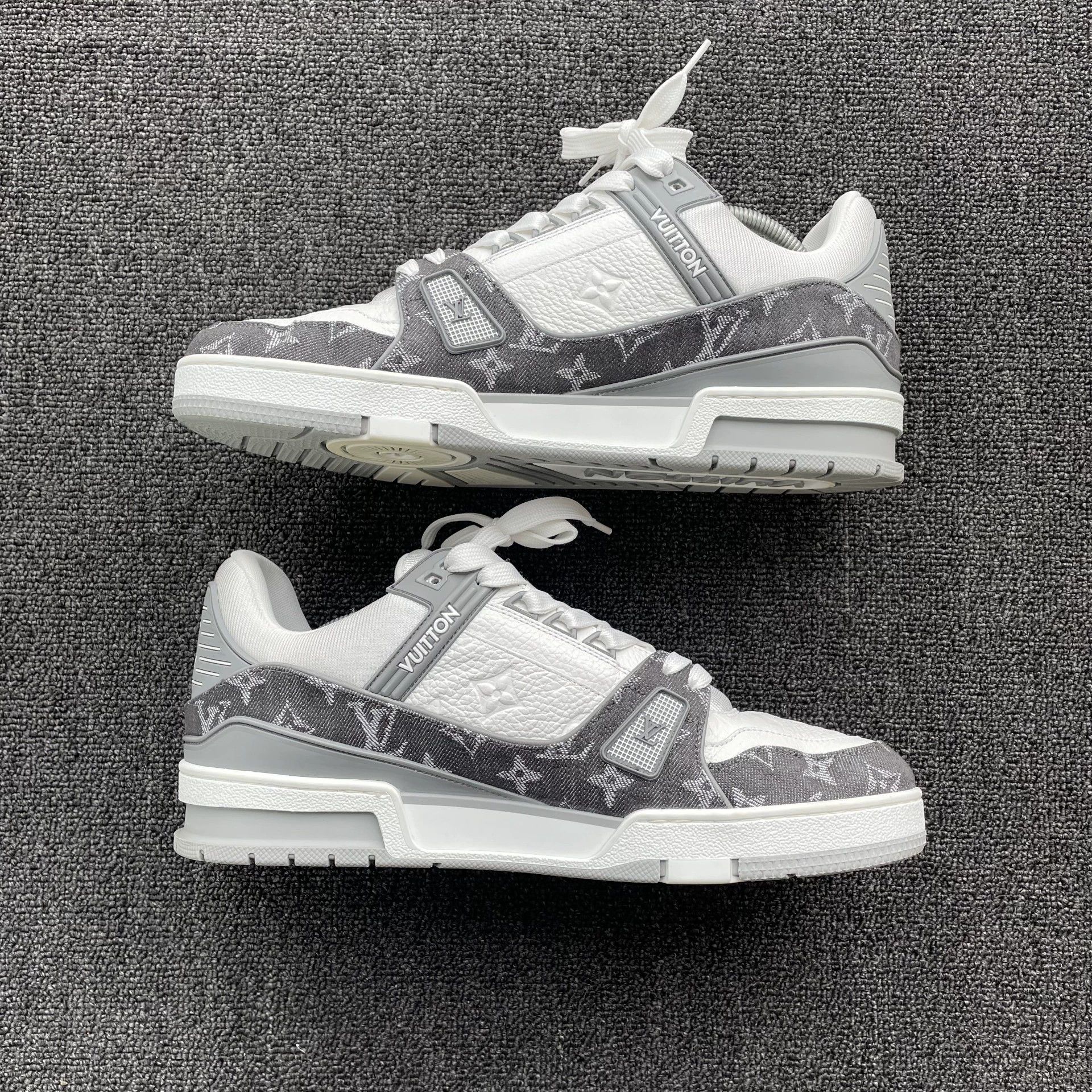 Louis Vuitton LV Trainer 99 new off-white unisex size 43 Size US 10 / EU 43 - 5 Thumbnail
