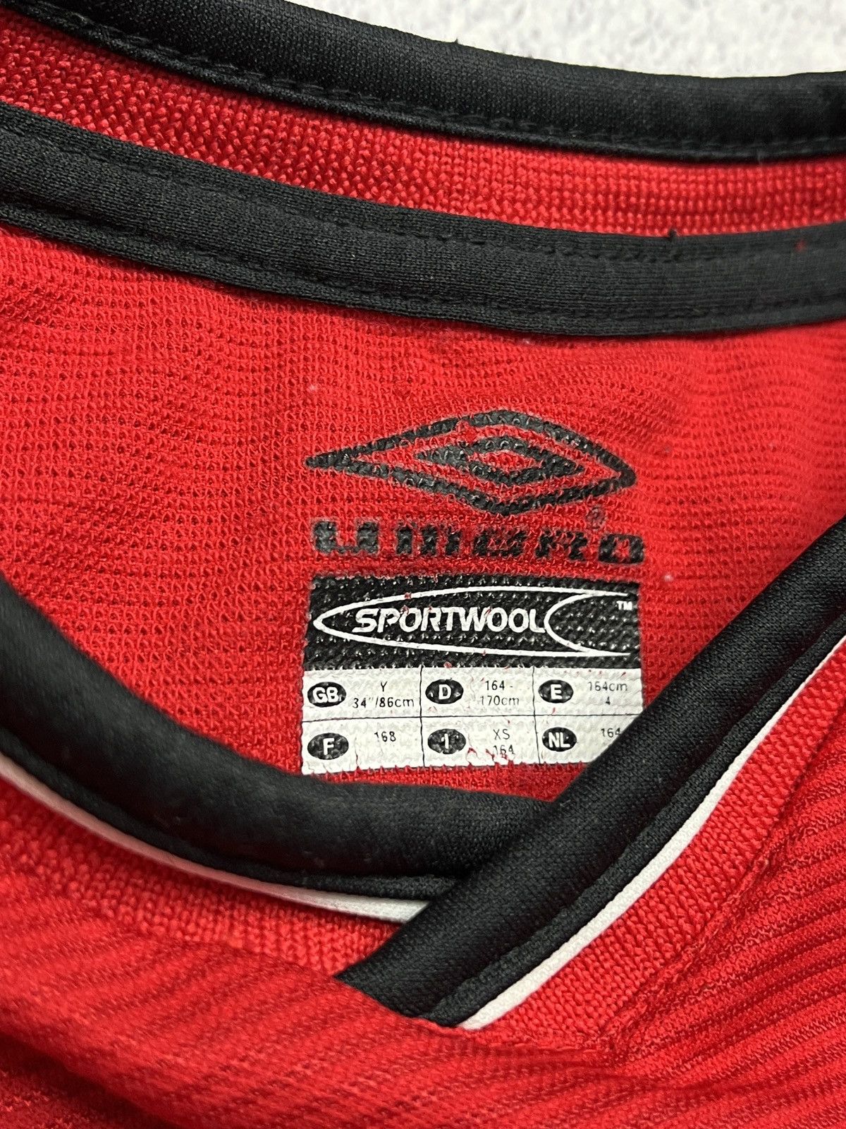 Umbro Umbro Manchester United 2000/02 Home Football Long Sleeve Size US XS / EU 42 / 0 - 5 Thumbnail