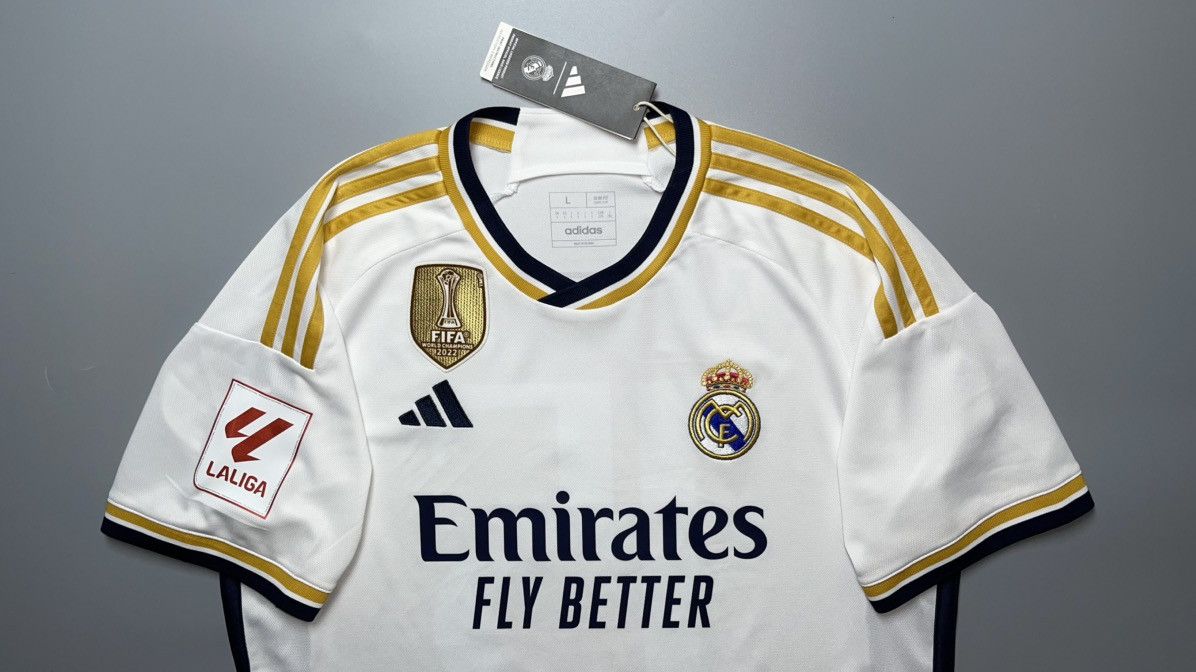 Adidas × Vintage NWT REAL MADRID 2023/2024 FOOTBALL HOME JERSEY #15 VALVERDE Size US L / EU 52-54 / 3 - 3 Thumbnail