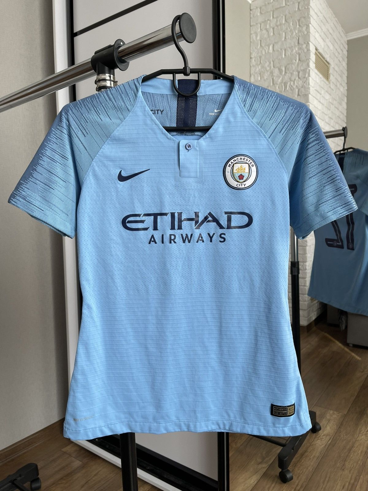 Nike 2018/2019 Nike Manchester City Player Issue Match Worn Shirt Size US S / EU 44-46 / 1 - 1 Thumbnail