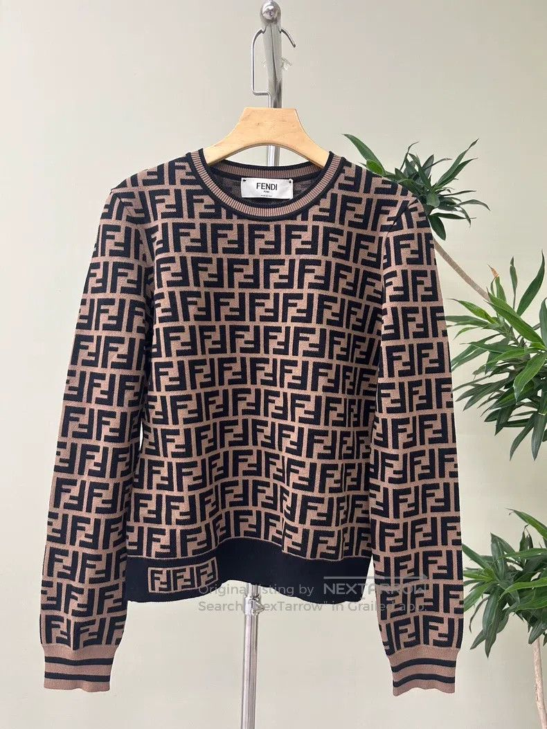 Fendi Fendi FF Pattern Long Sleeve Round Neck Knit Sweater - Wom Size XS / US 0-2 / IT 36-38 - 1 Thumbnail