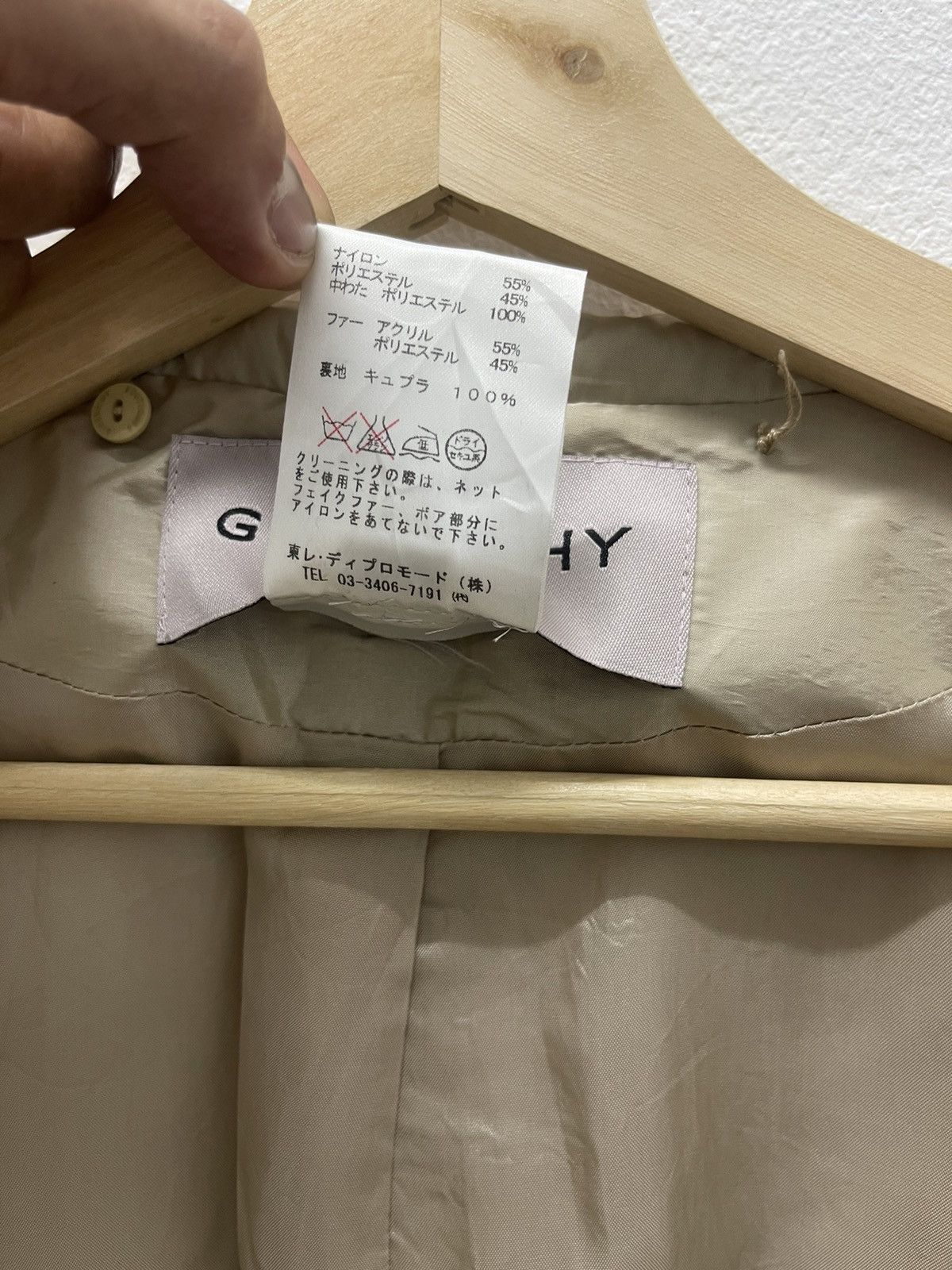 Givenchy Givenchy Boutiques Puffer Buttons Jacket Size S / US 4 / IT 40 - 14 Thumbnail