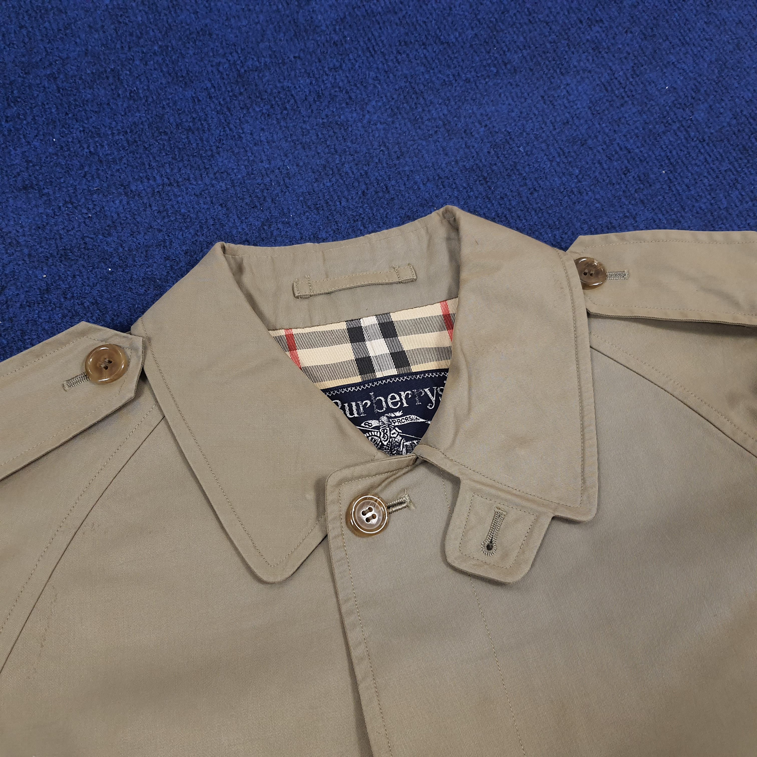 Burberry × Vintage Vintage Burberrys' Trench Coat Jacket Size US M / EU 48-50 / 2 - 4 Thumbnail