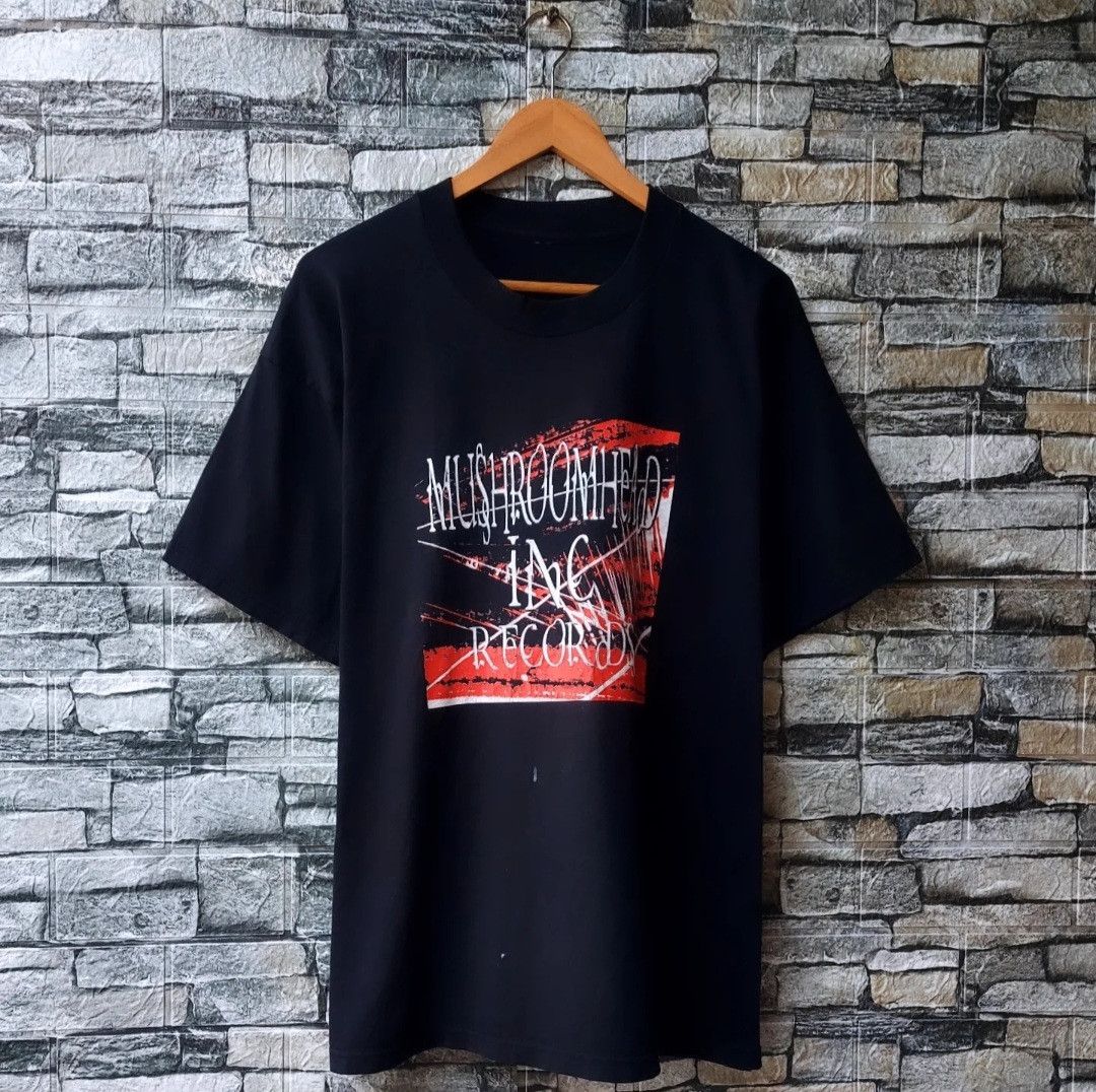 Band Tees Y2K Mushroomhead Inc Records Tshirt Size US L / EU 52-54 / 3 - 1 Thumbnail