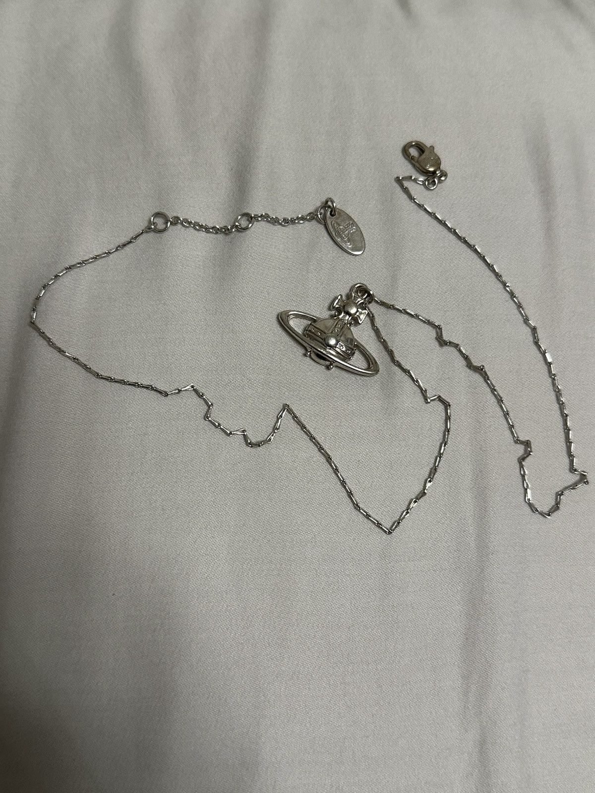 Vivienne Westwood VIVIENNE WESTWOOD Silver Orb Charm Chain Link Necklace Size ONE SIZE - 6 Thumbnail