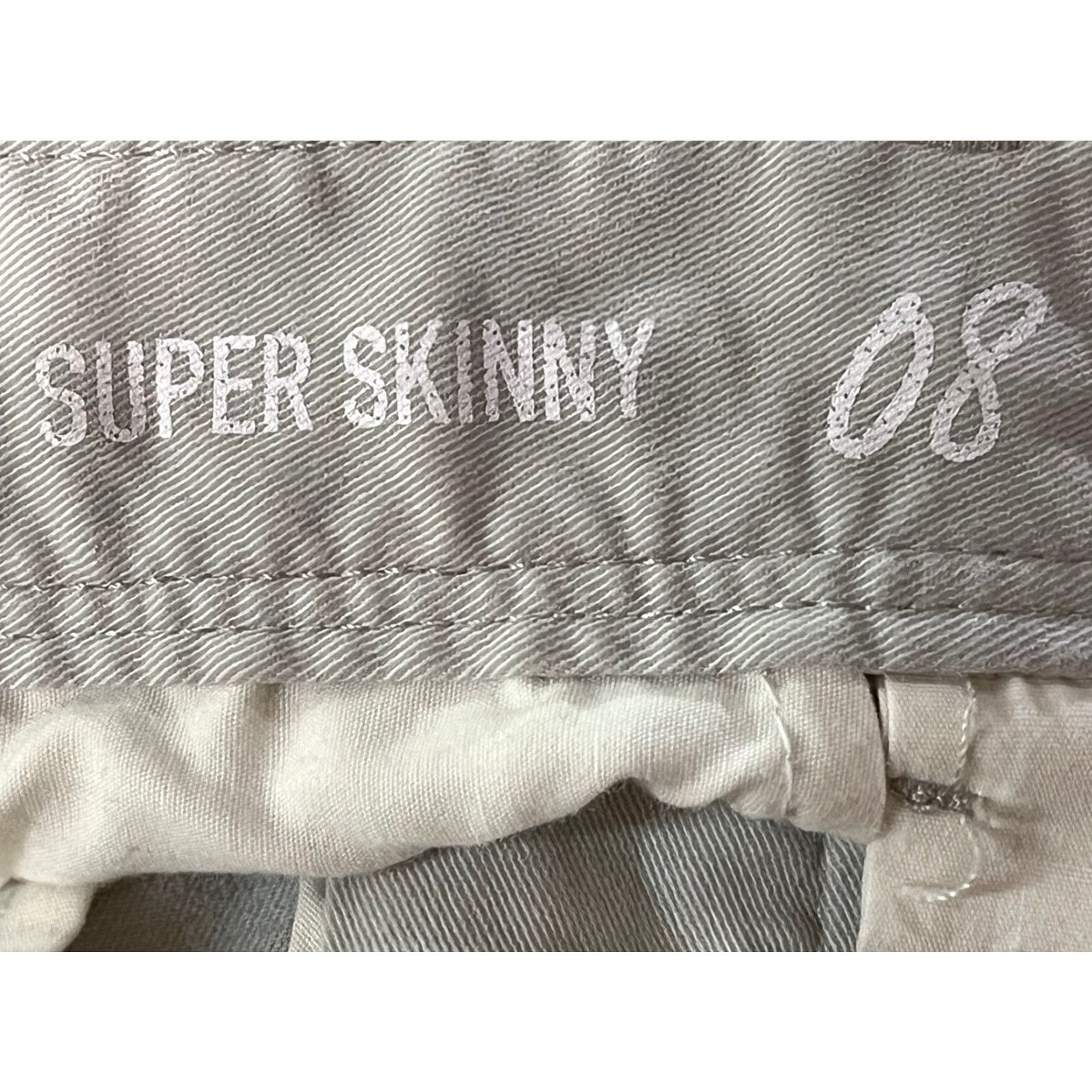Gap Gap Khakis Super Skinny Chino Pants Sz 8 GUC Zipper Pockets Beige Womens Regular Pants Cotton Blend Pockets Zipper Chino Khakis Women Beige Gap Size 30" / US 8 / IT 44 - 6 Thumbnail
