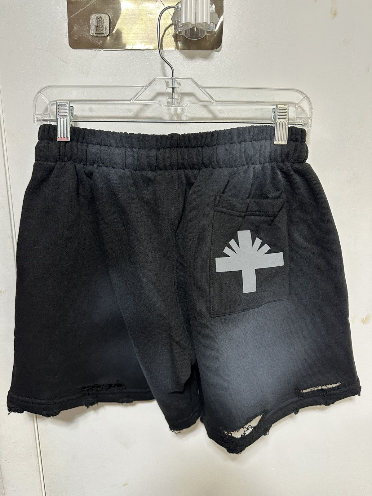 Vertabrae Vertabrae Vonster Cross Black Shorts Size US 28 / EU 44 - 5 Thumbnail
