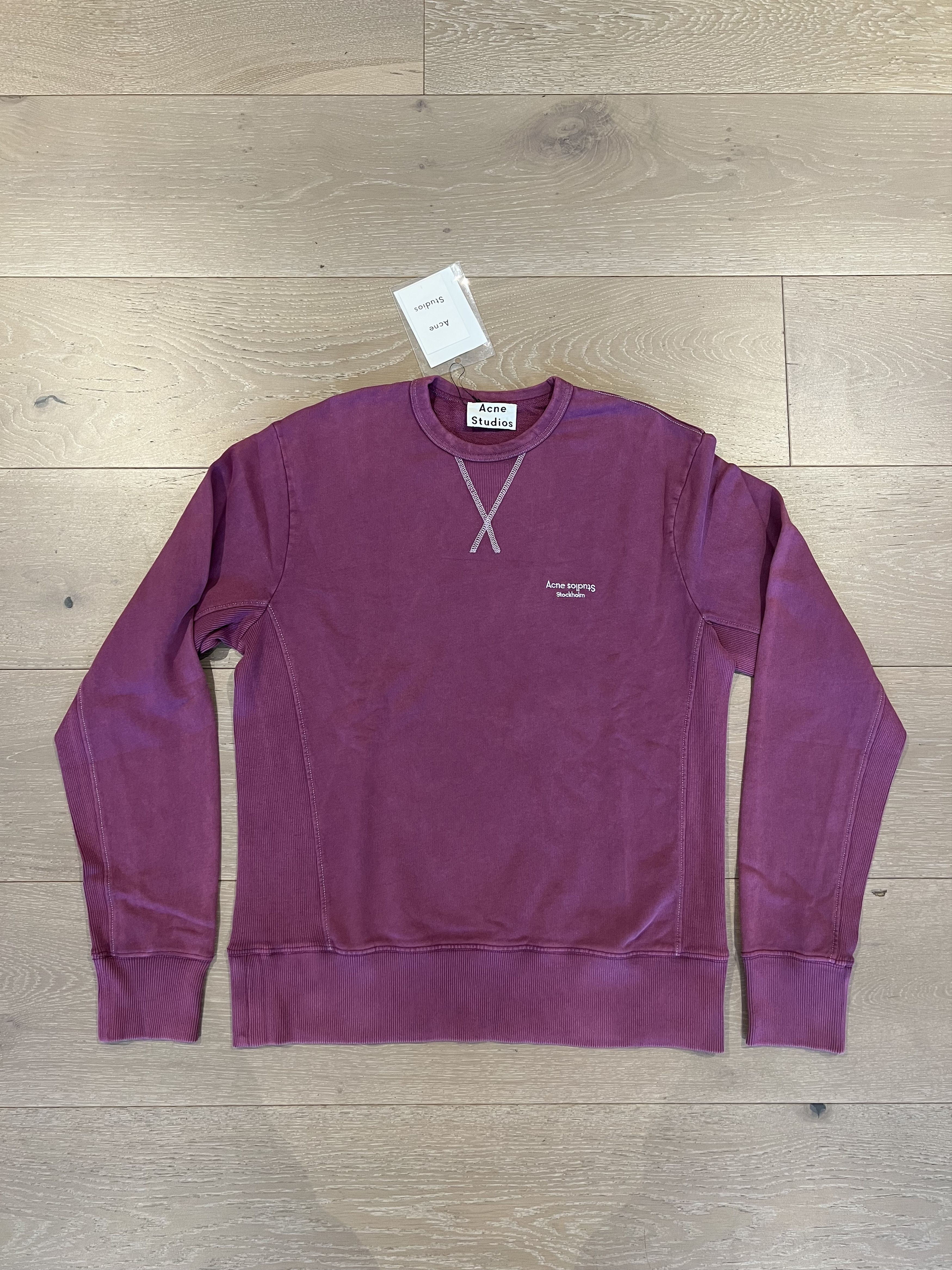 Acne Studios 💚 Acne Studios Embroidered Burgundy Crewneck Medium NEW Size US M / EU 48-50 / 2 - 1 Thumbnail