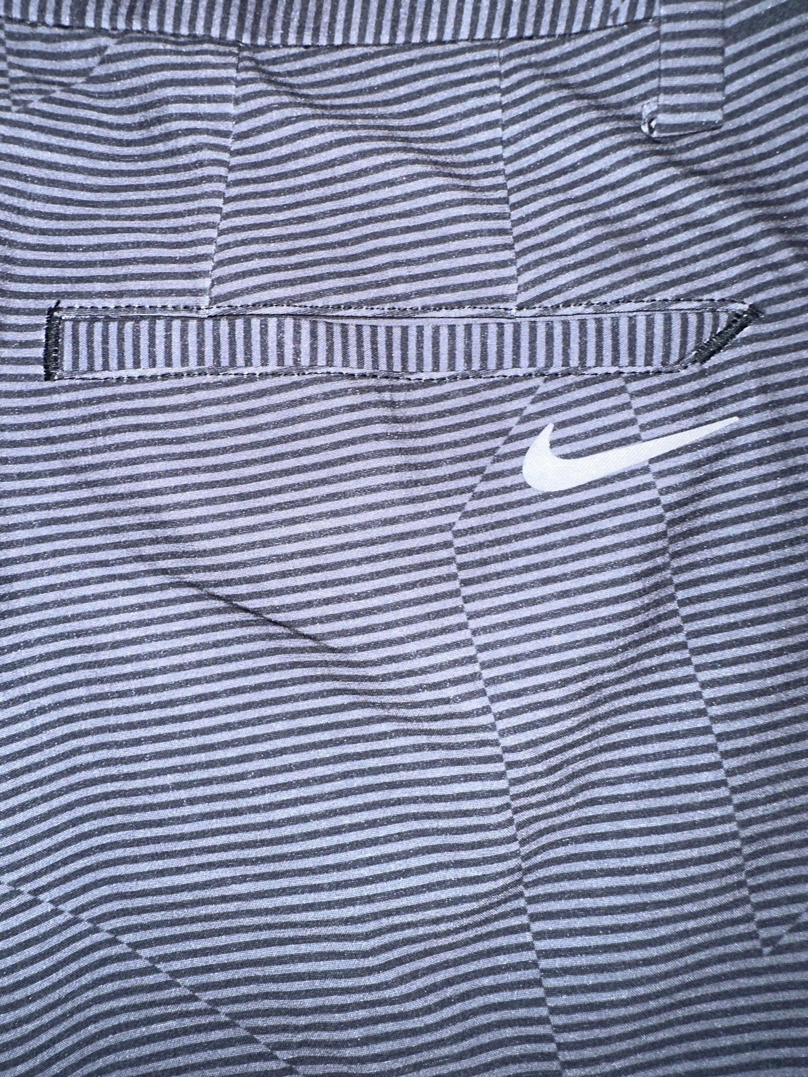 Nike Nike Golf Big Kids (Boy’s) Dri Fit Standard Fit Gray Black Striped Shorts Sample Size US 26 / EU 42 - 8 Thumbnail