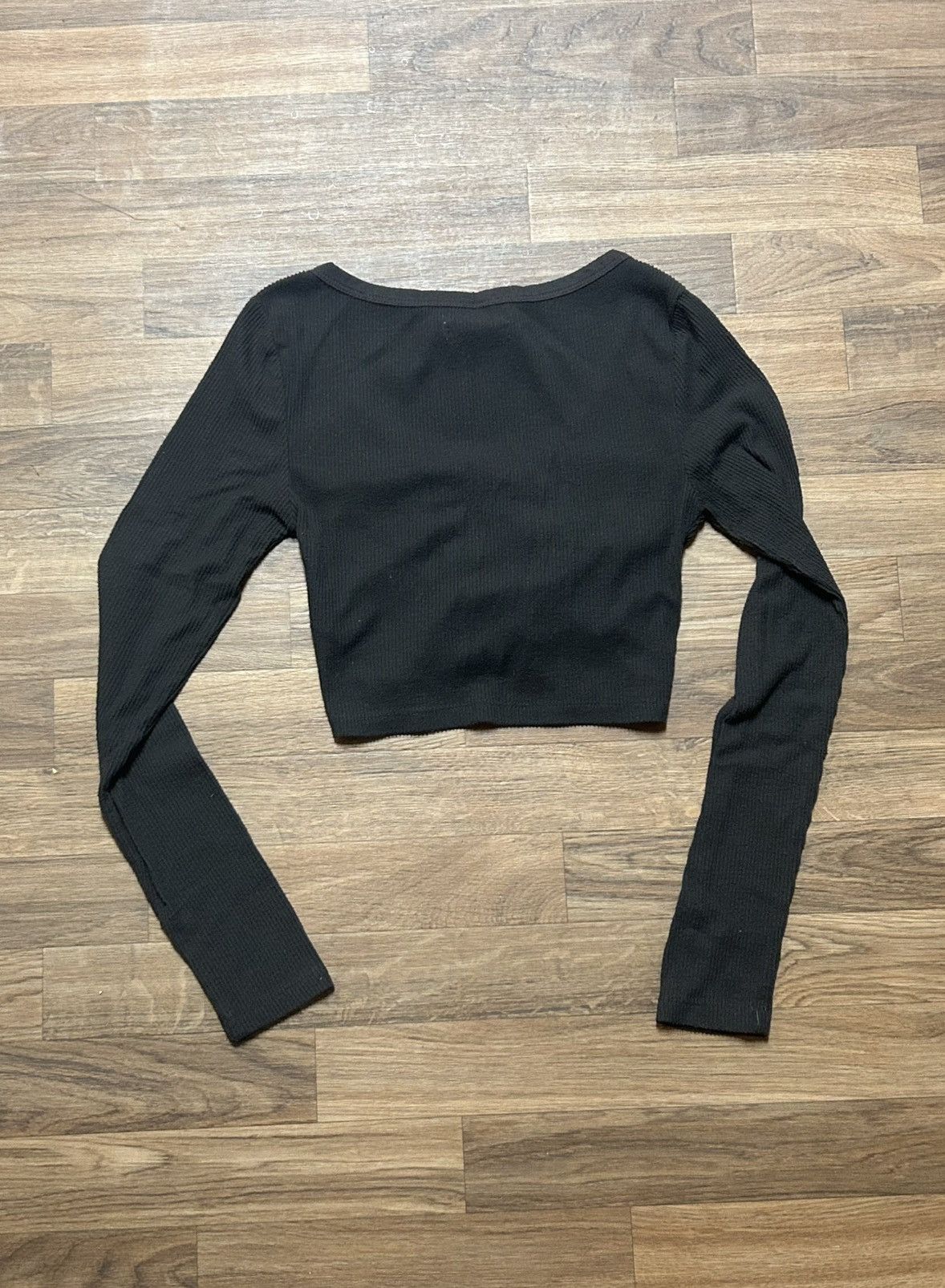 Urban Outfitters Urban Outfitters black fitted long sleeve scoop neck top Size S / US 4 / IT 40 - 2 Thumbnail