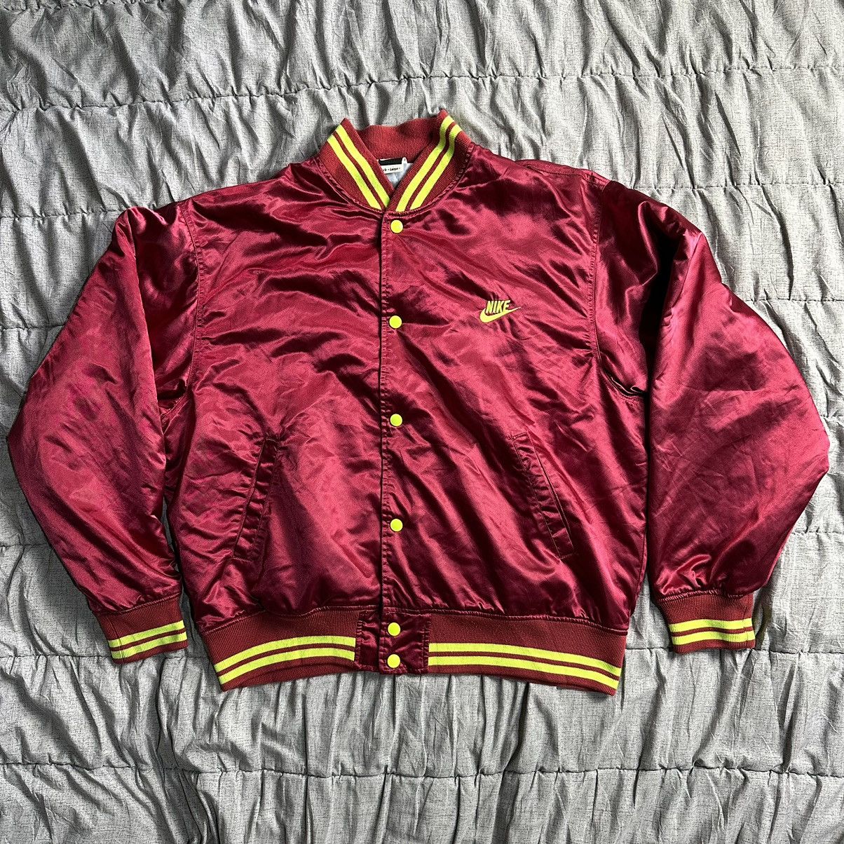 image of Nike Varsity Vintage in Red, Men's (Size Large)