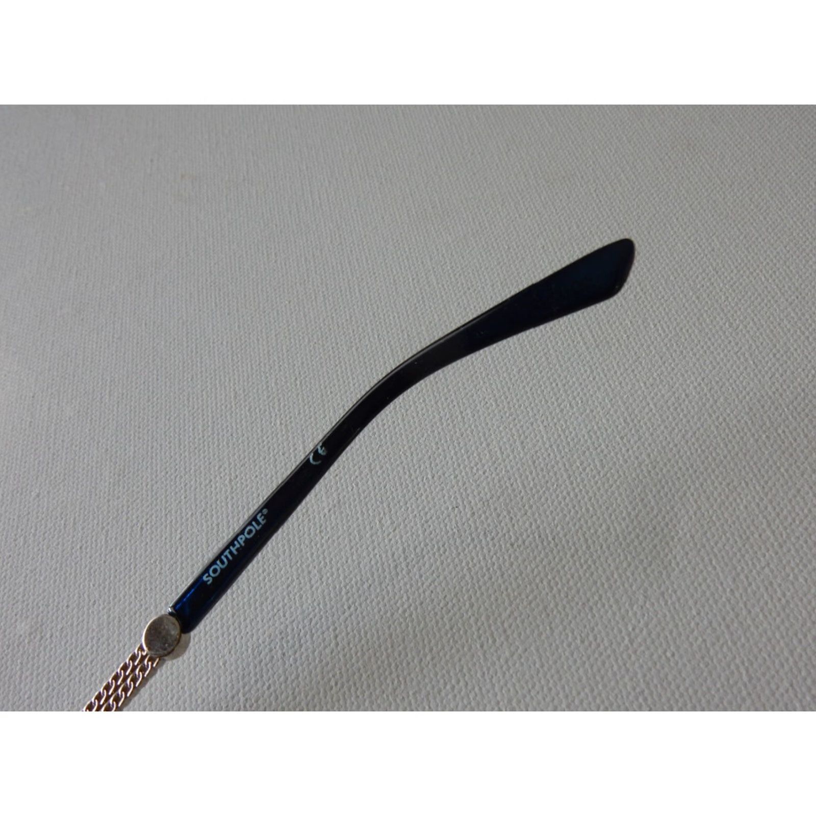 Southpole VINTAGE Southpole Sunglasses Women Black Small Scratched Lenses Size ONE SIZE - 4 Thumbnail