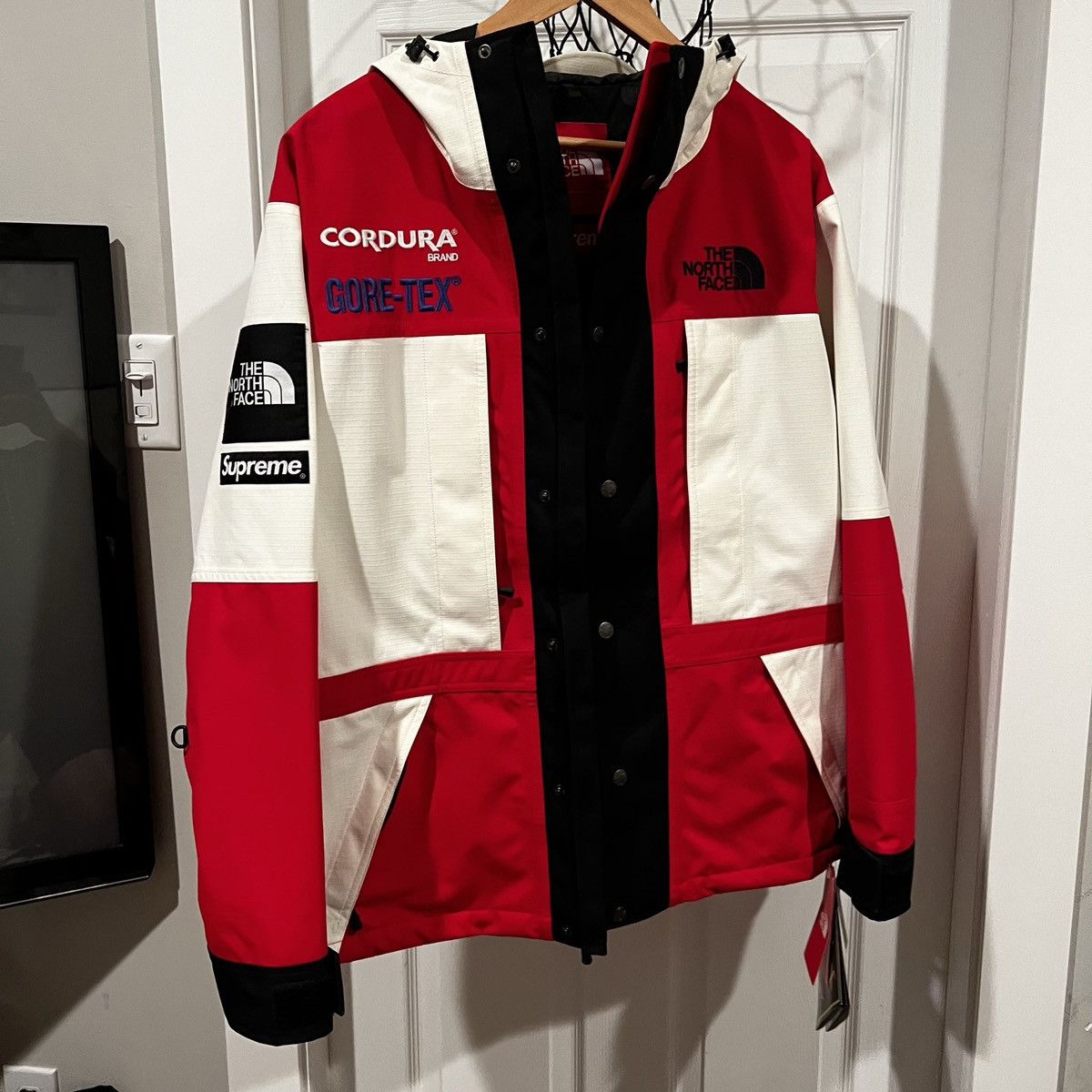 image of The North Face Expedition Jacket Goretex Cordura in Red, Men's (Size Large)