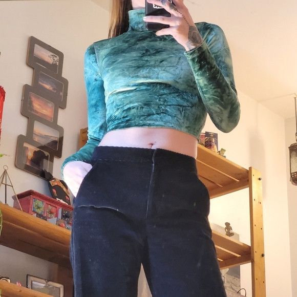Aritzia Wilfred Free Tie Dye Green Velvet Turtleneck Crop Top - Xs Size XS / US 0-2 / IT 36-38 - 7 Thumbnail