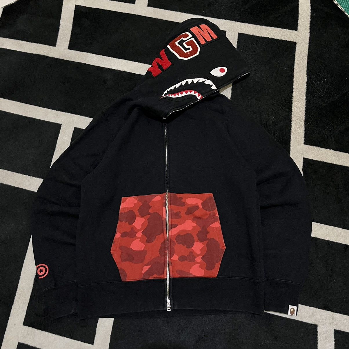 Bape NEED GONE🔥Bape 20th Anniversary Red Camo Shark Zip Up Hoodie Size US L / EU 52-54 / 3 - 4 Thumbnail