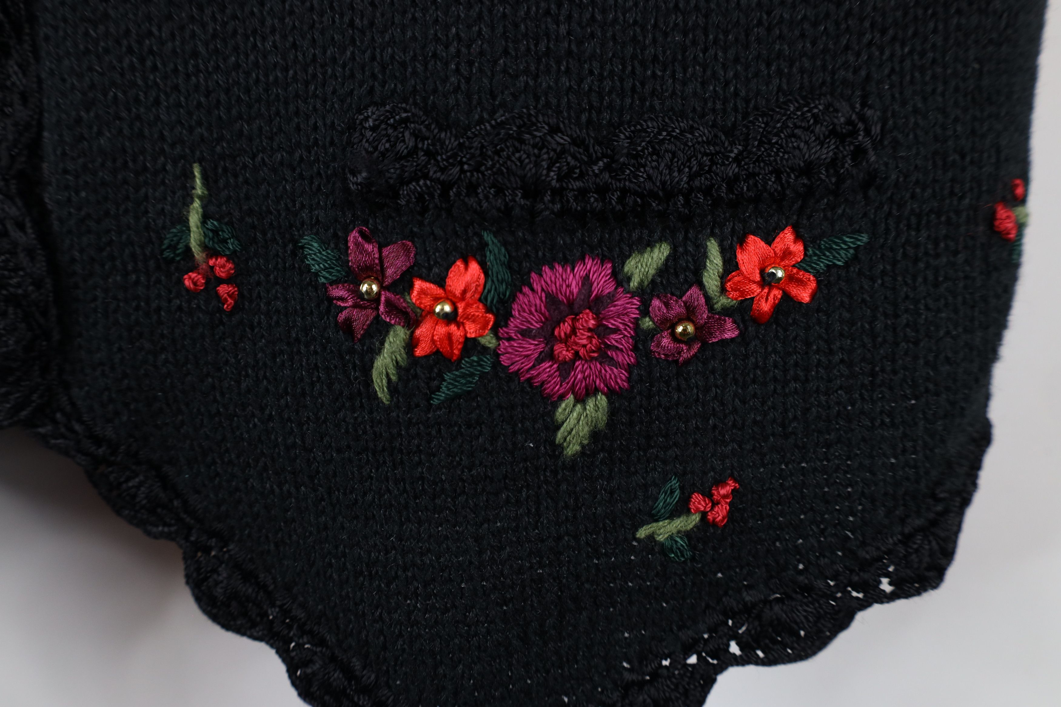 Vintage Vintage 90s Streetwear Flower Lace Knit Sweater Vest Size M / US 6-8 / IT 42-44 - 4 Thumbnail