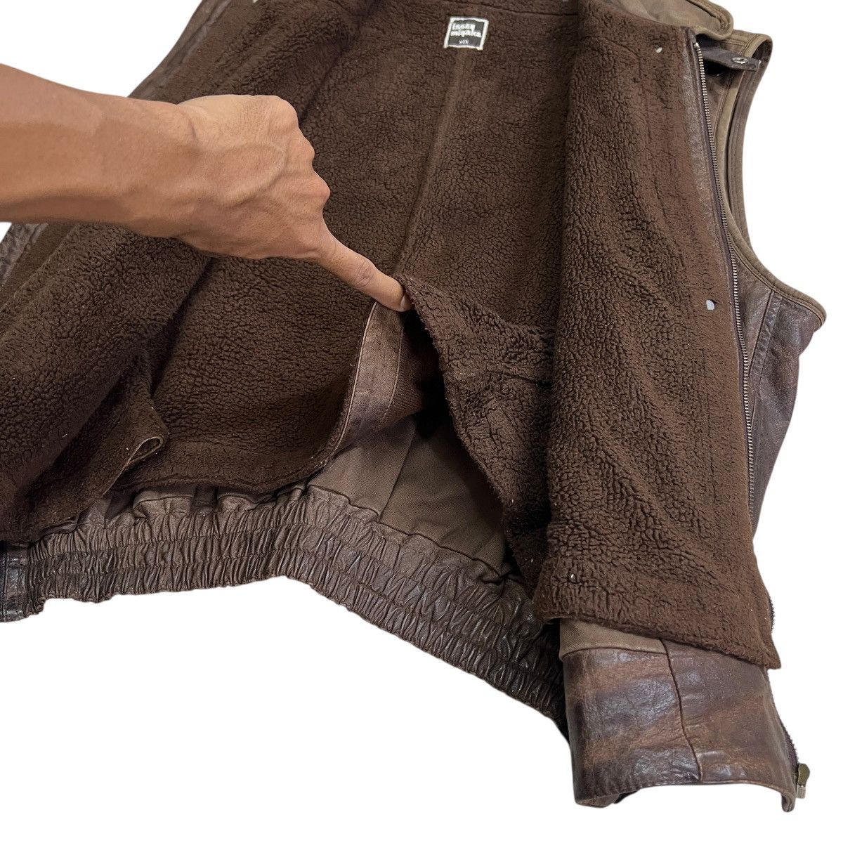 Issey Miyake 🔥 80s Issey Miyake Men Cargo Cowhide Leather shearling liner Size US M / EU 48-50 / 2 - 14 Thumbnail