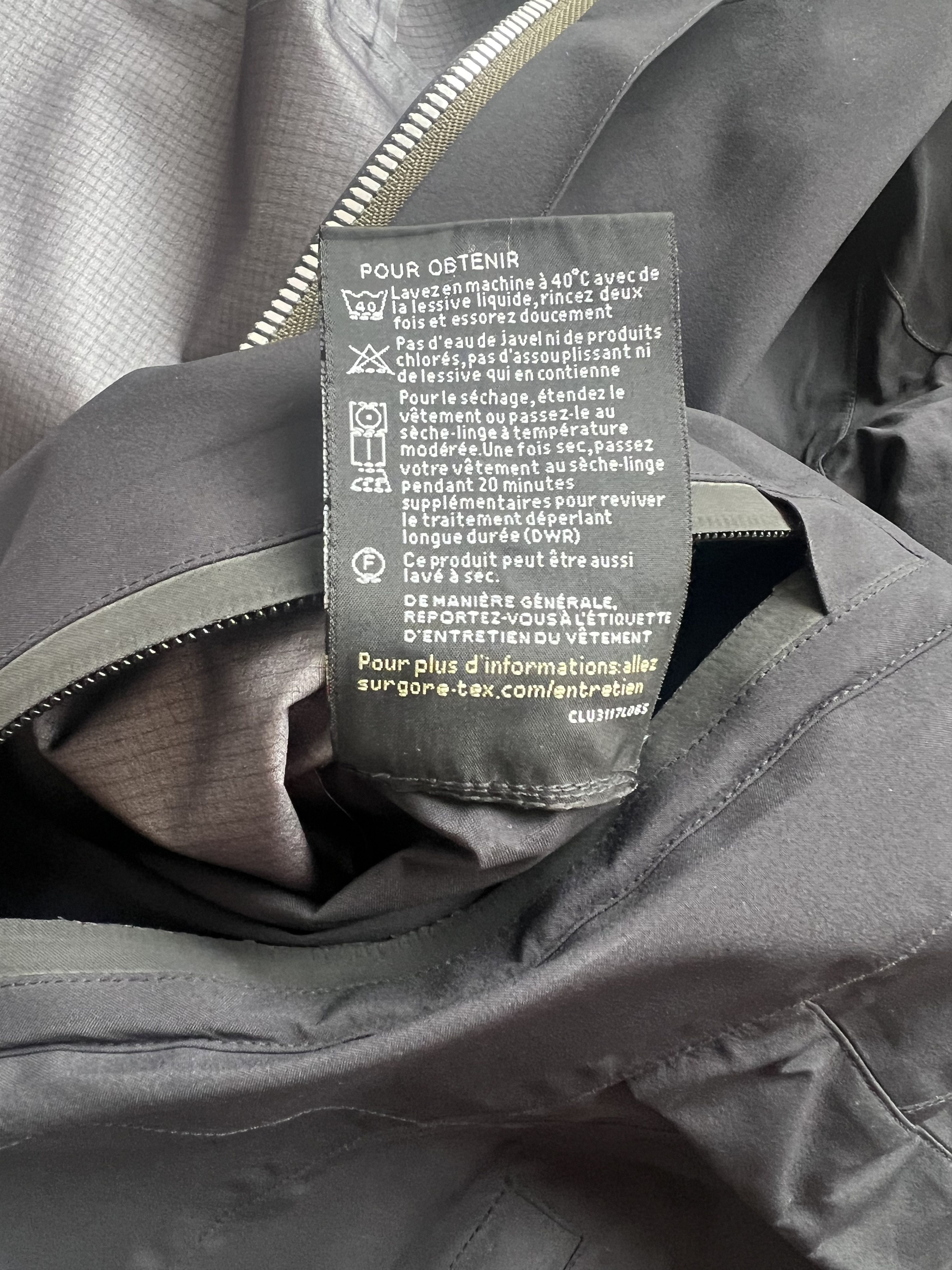 Acronym J61-GT Size US S / EU 44-46 / 1 - 17 Thumbnail