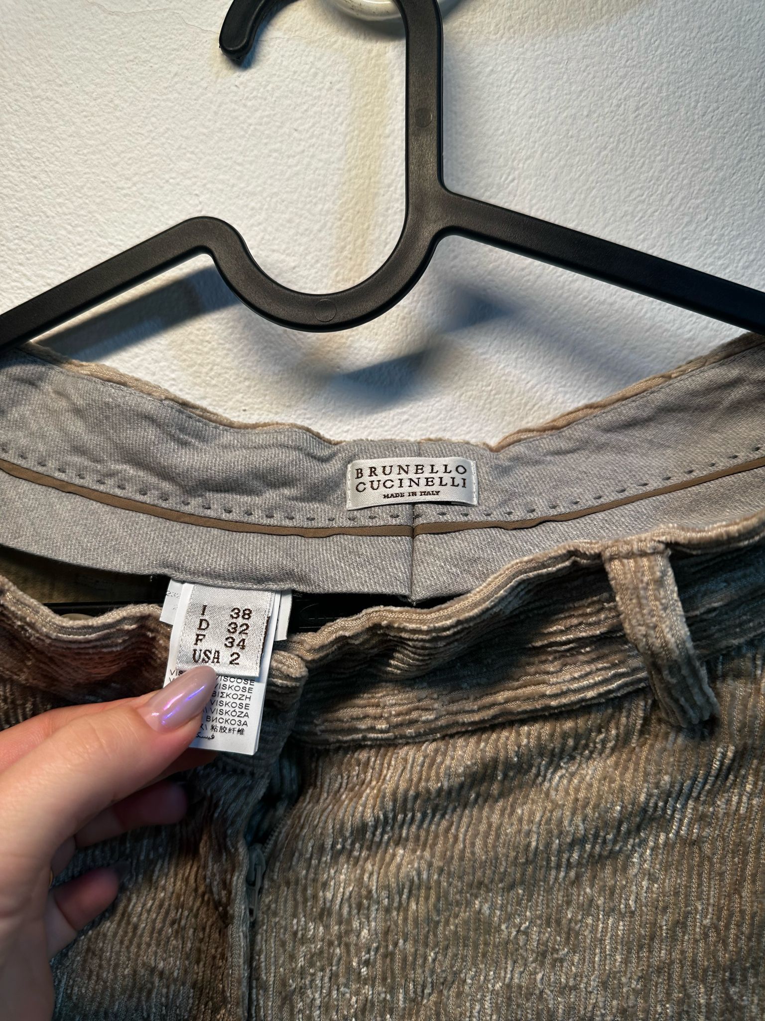Brunello Cucinelli Brunello Cucinelli Beige Shimmer Corduroy Pants Size 26" / US 2 / IT 38 - 4 Thumbnail