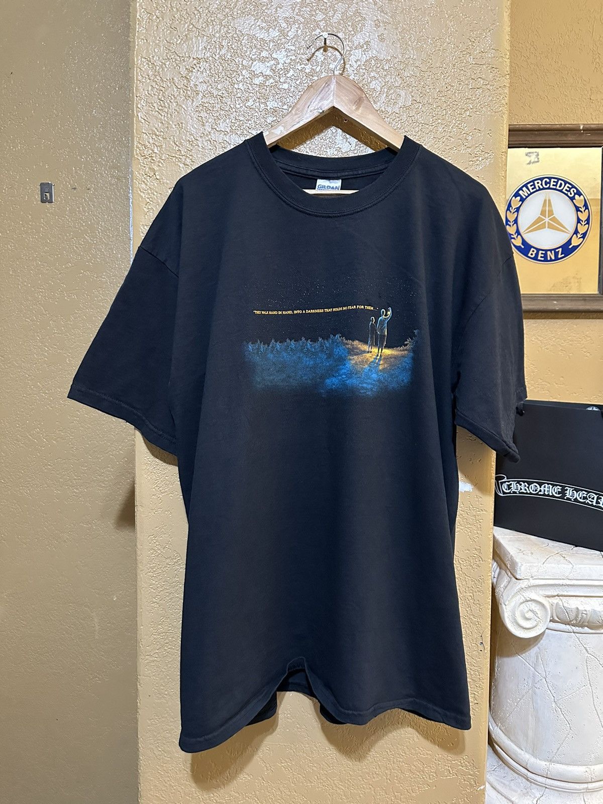 Vintage Vintage One Door Away From Heaven T Shirt Horror Novel Size US XL / EU 56 / 4 - 1 Thumbnail