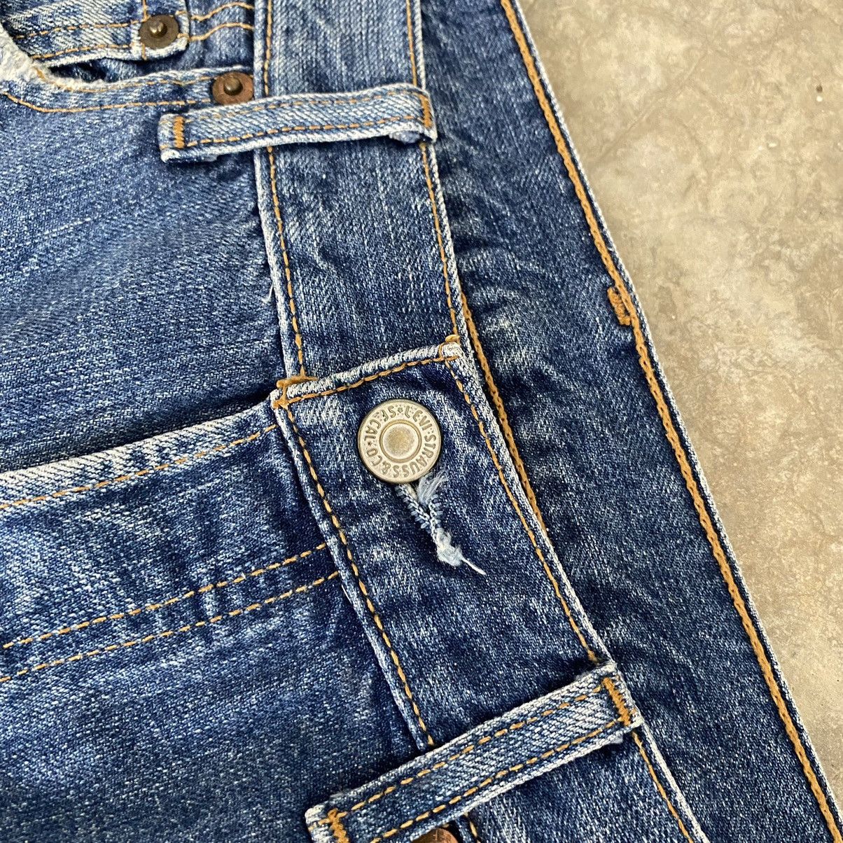Levi's Size 33x32.5 Vintage 00’s Levis 501 Faded Blue Ripped Jeans Size US 33 - 8 Thumbnail