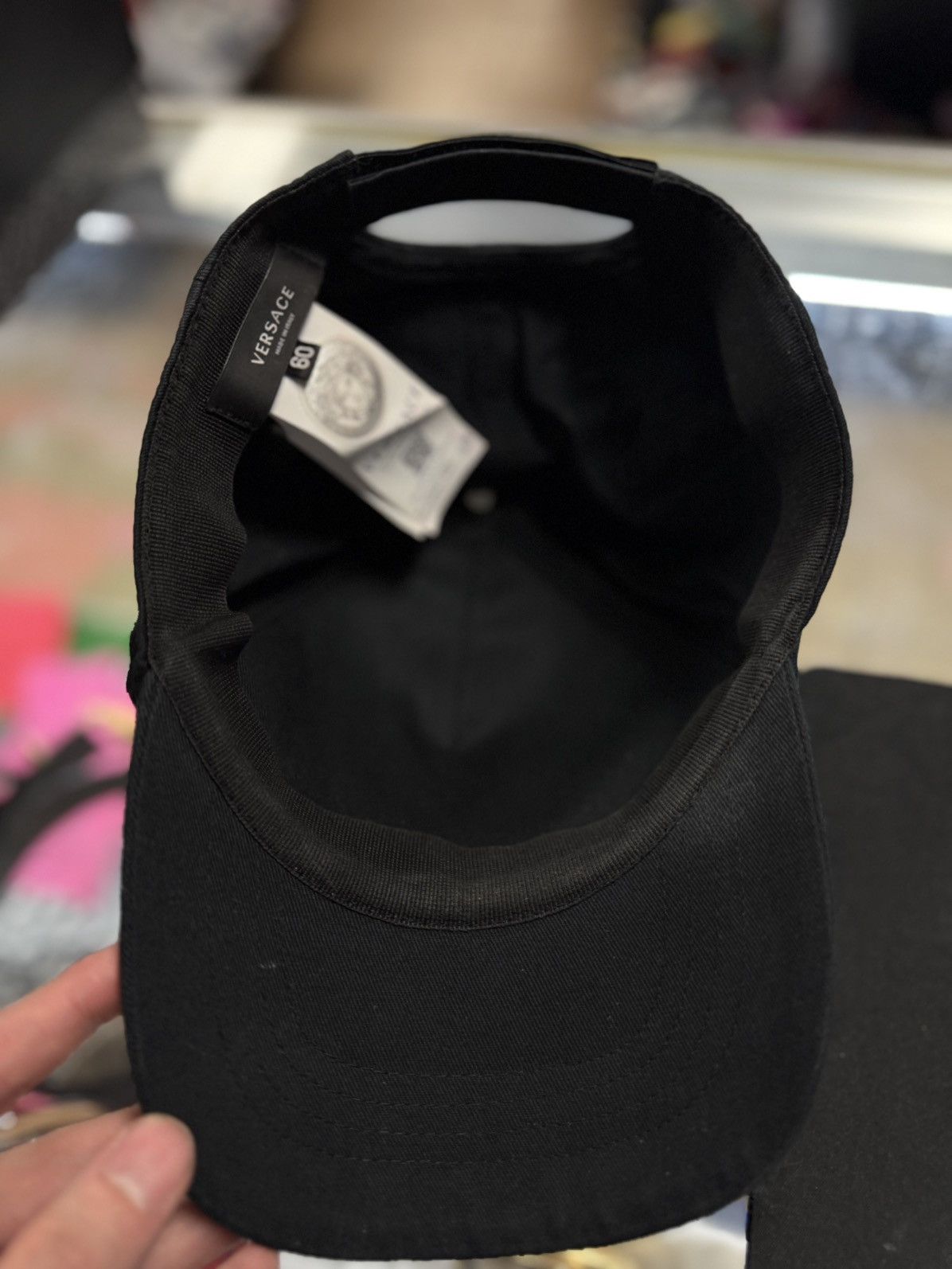 Versace Versace Hat Strap Ajustable Size 60 Pre Owned $395 Size ONE SIZE - 5 Thumbnail