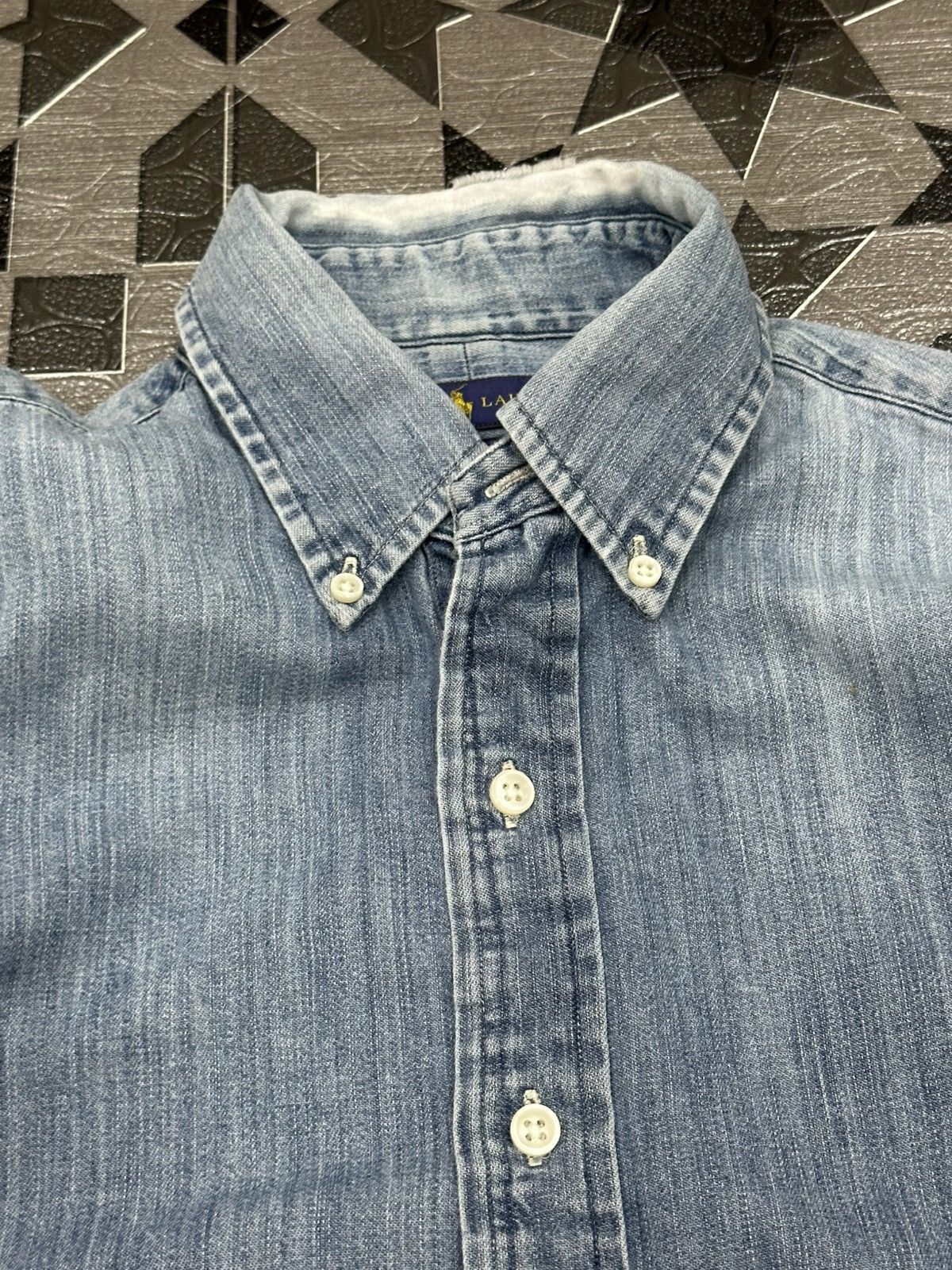 Polo Ralph Lauren Polo Ralph Lauren Distressed/Thrashed Denim Button Up Shirt Size US M / EU 48-50 / 2 - 9 Thumbnail